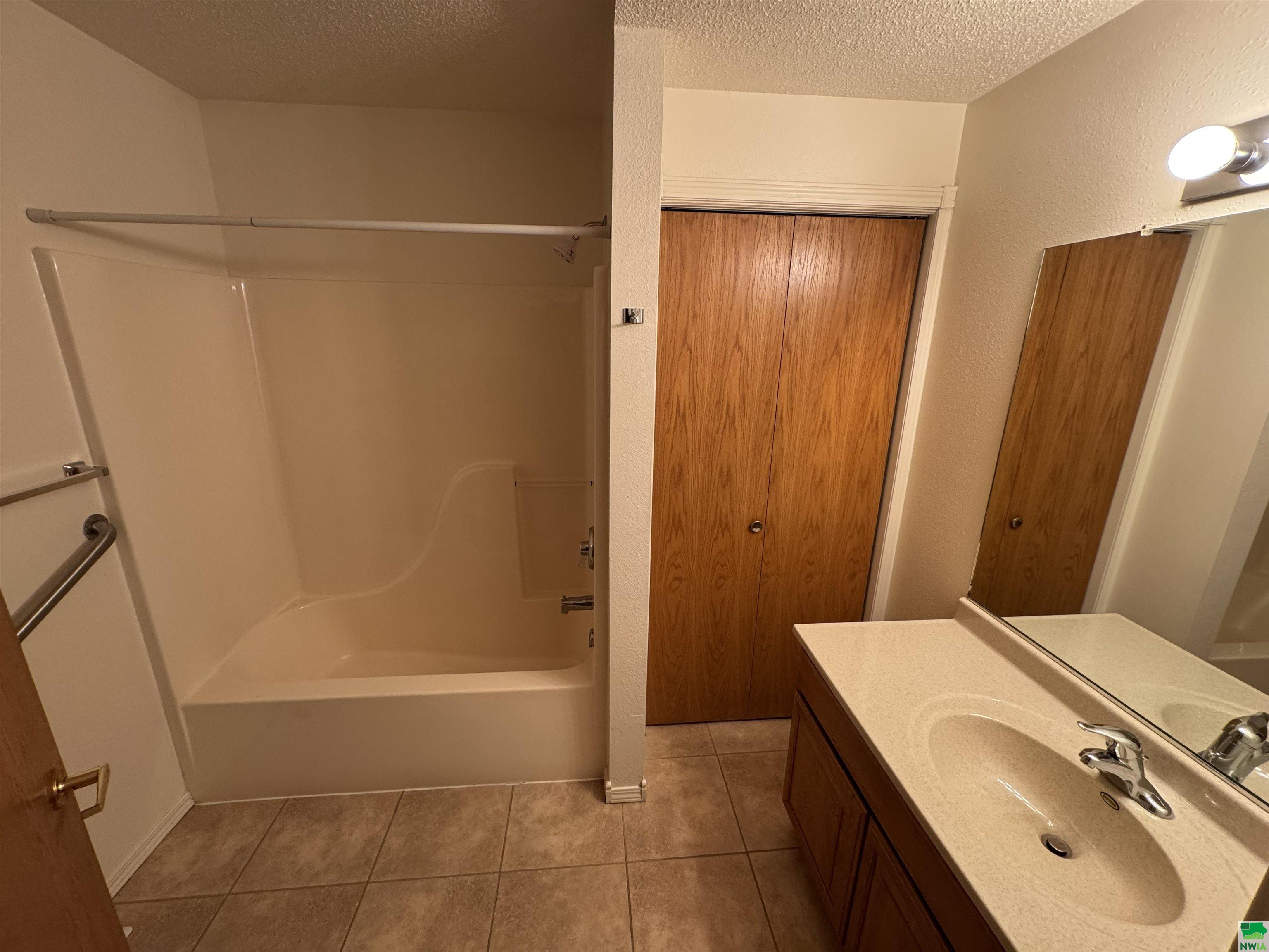 MLS #827636