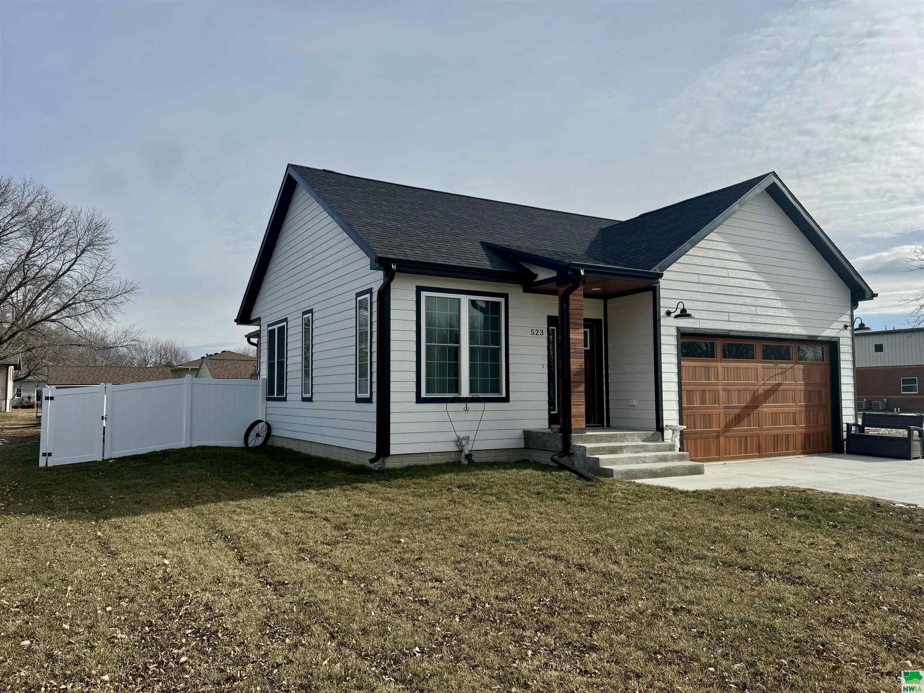 523 4th St, Onawa, IA 51040 