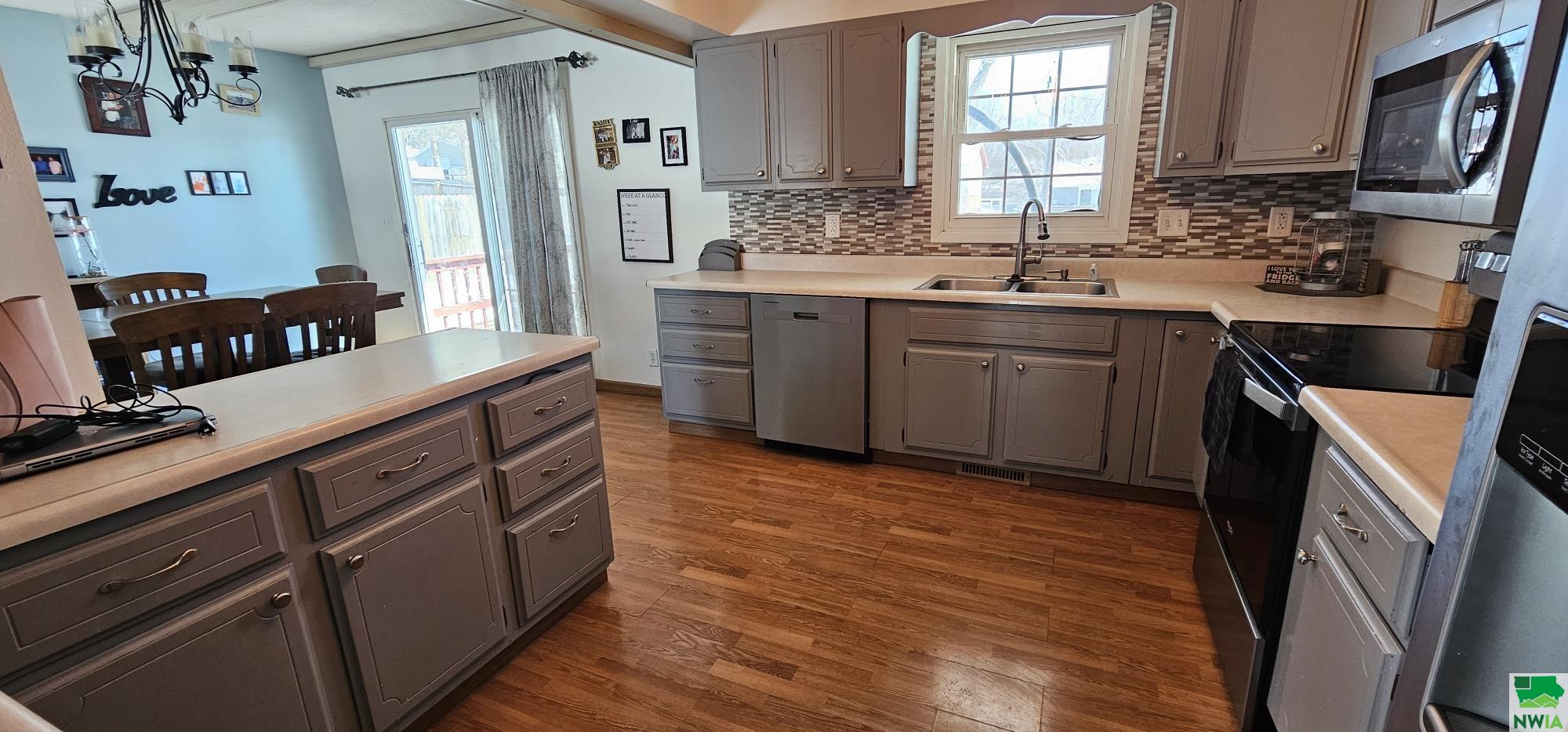 MLS #827642