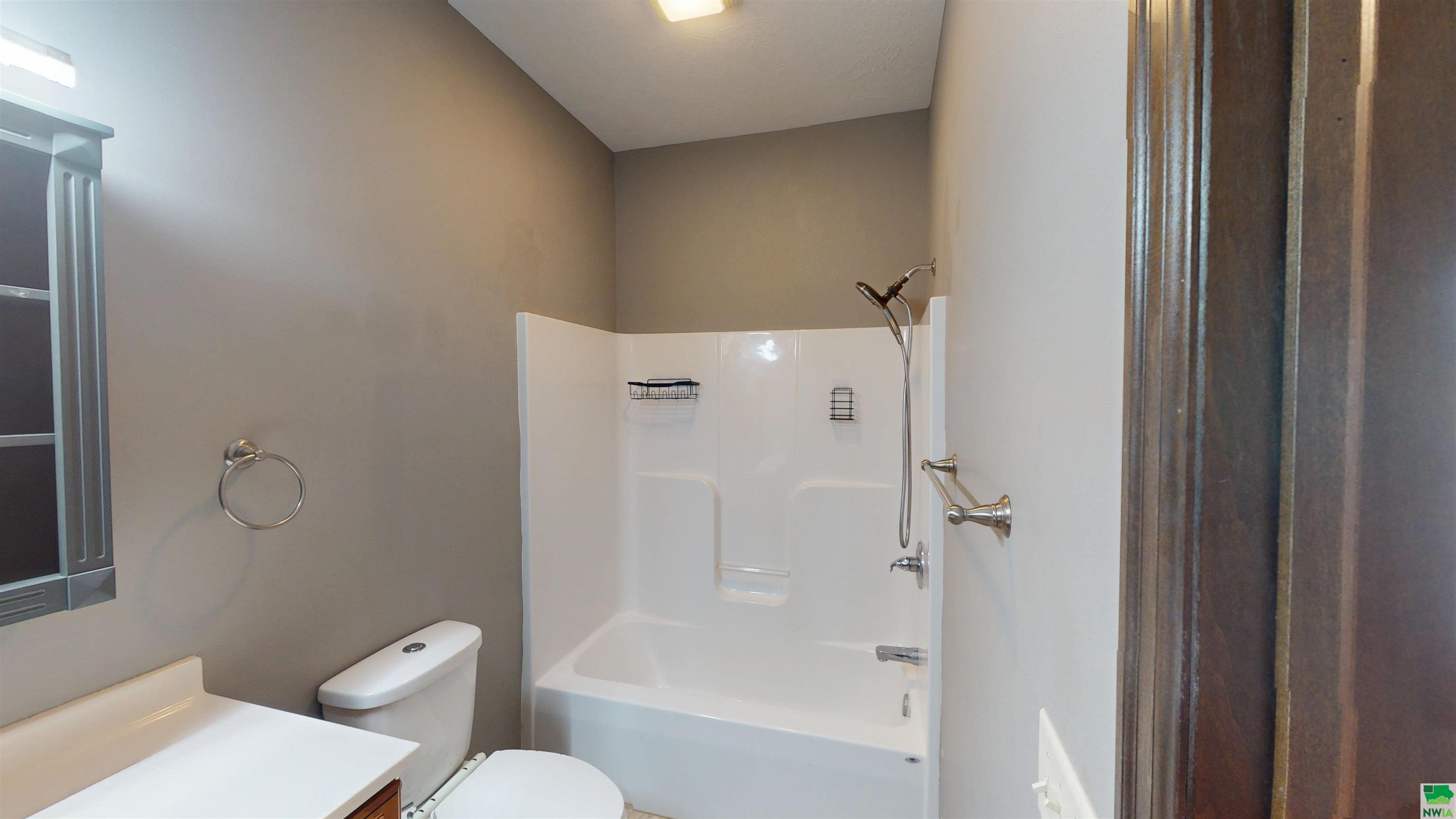MLS #827644