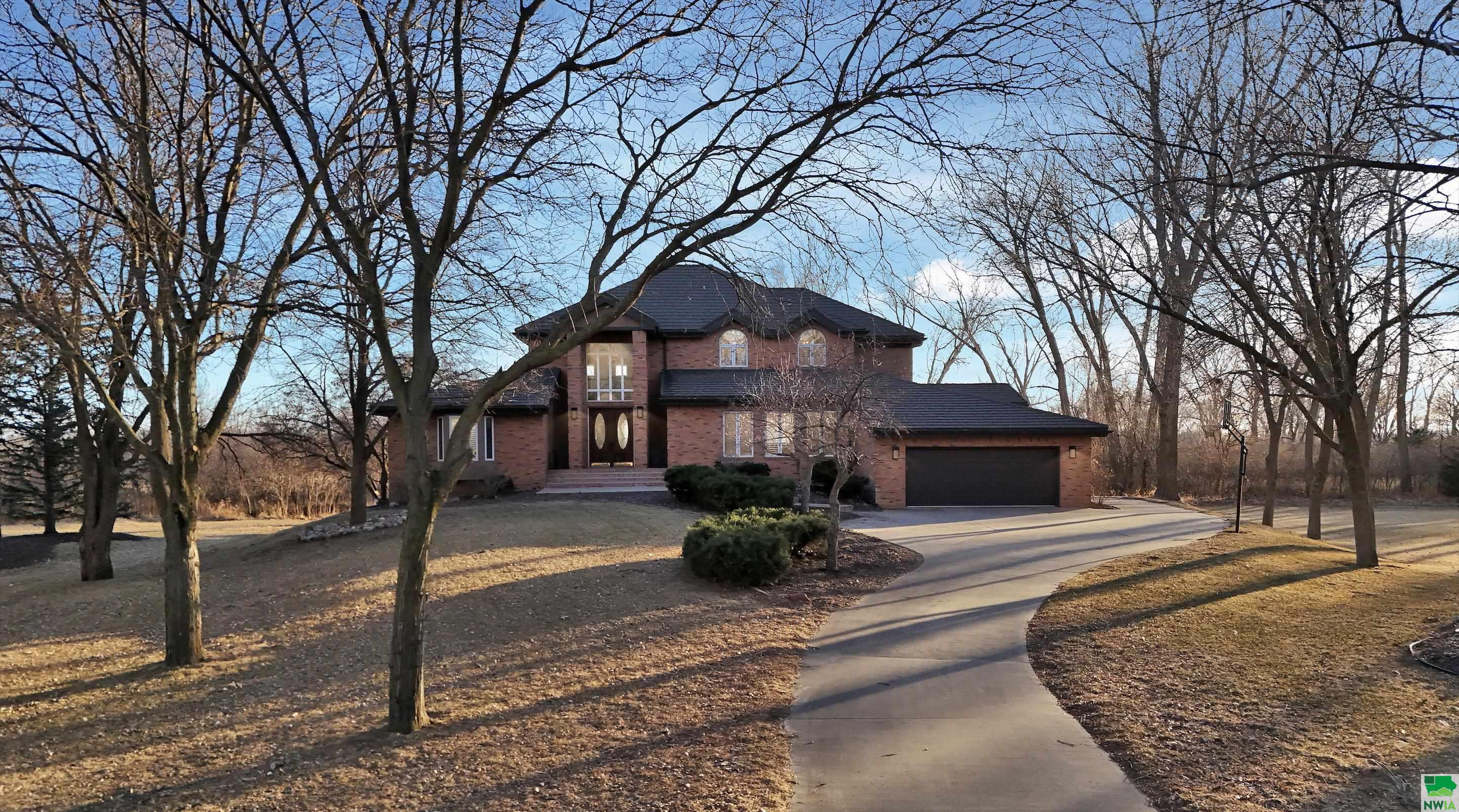 998 Quail Hollow Circle, Dakota Dunes, SD 57049 