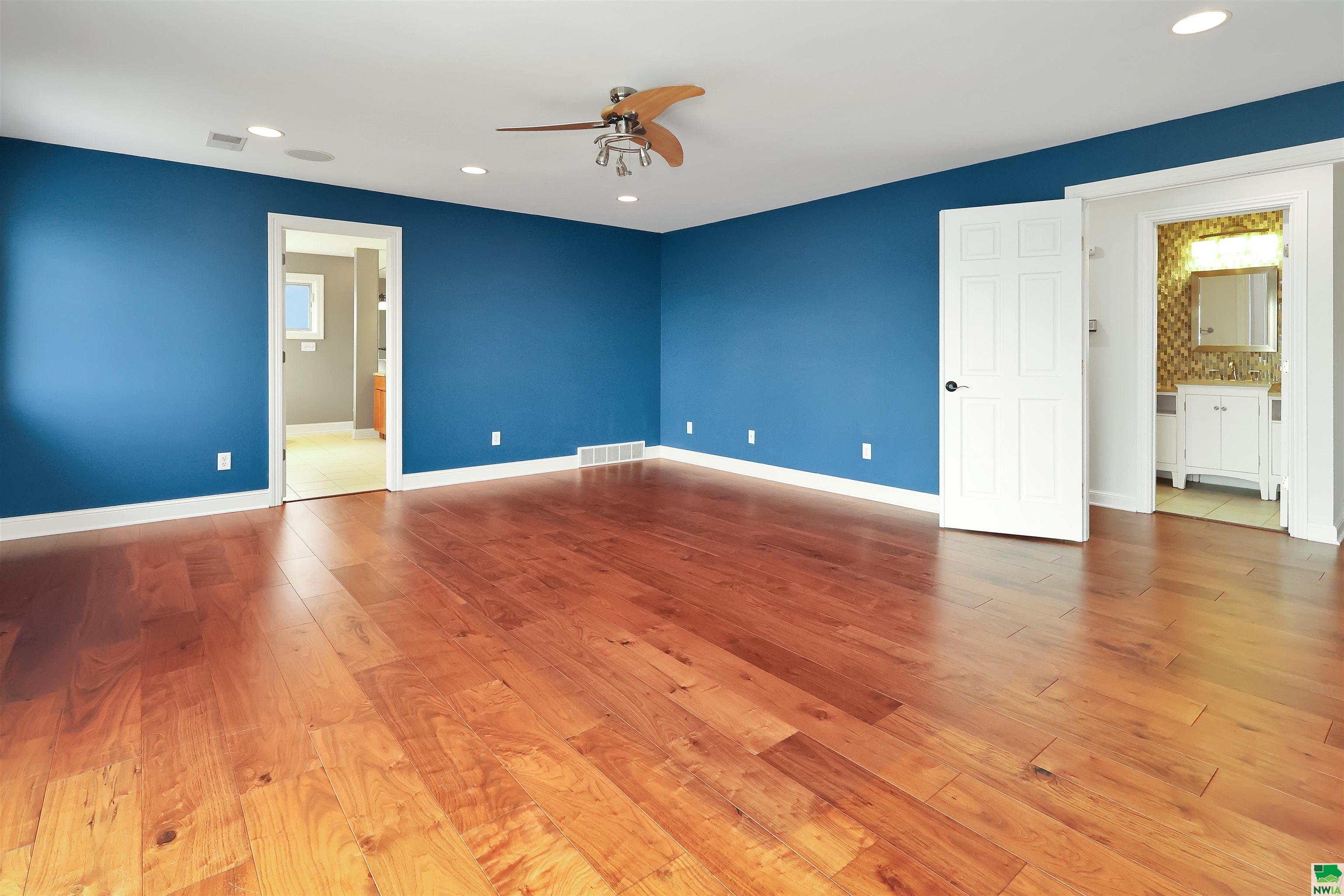 MLS #827645