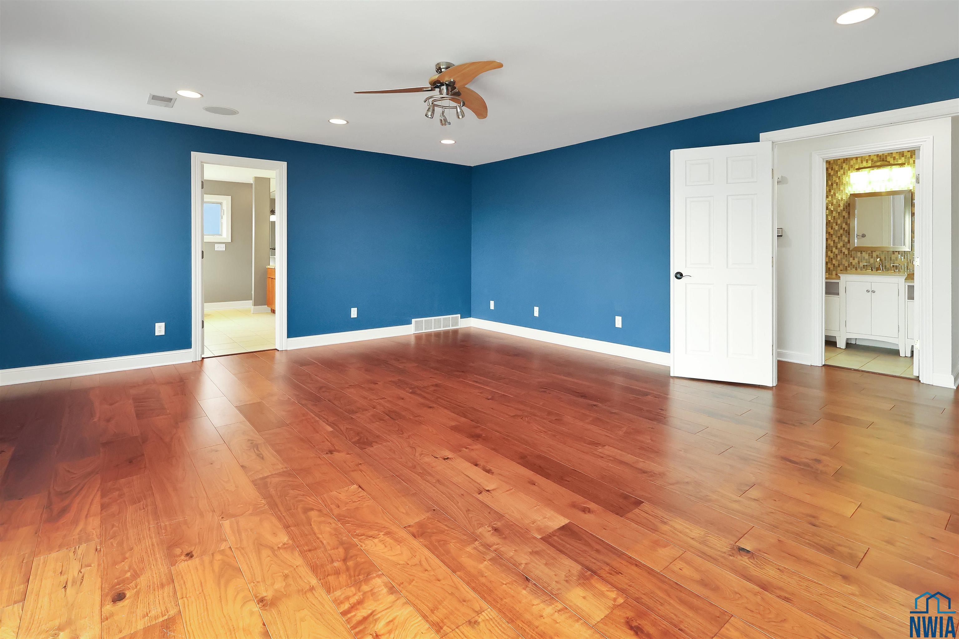 MLS #827645