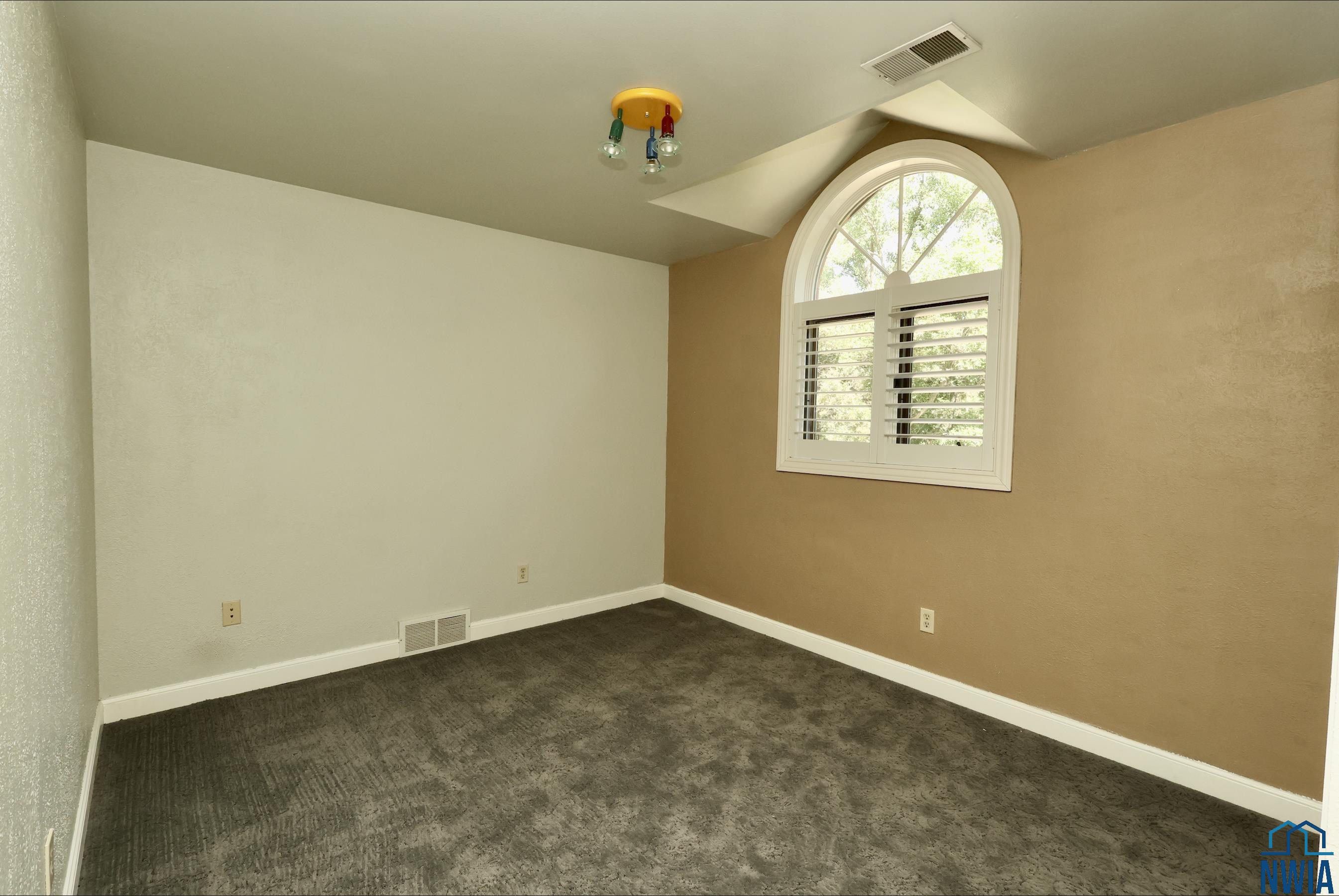 MLS #827645