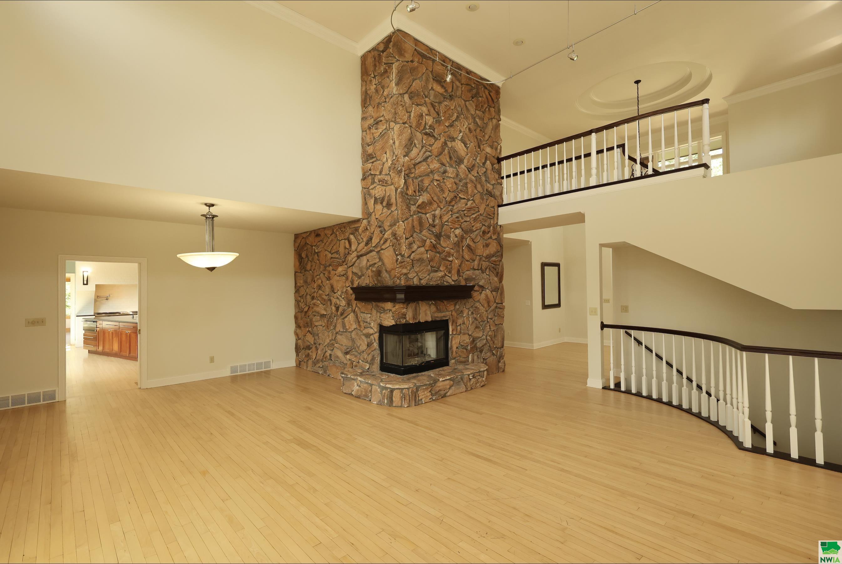 MLS #827645