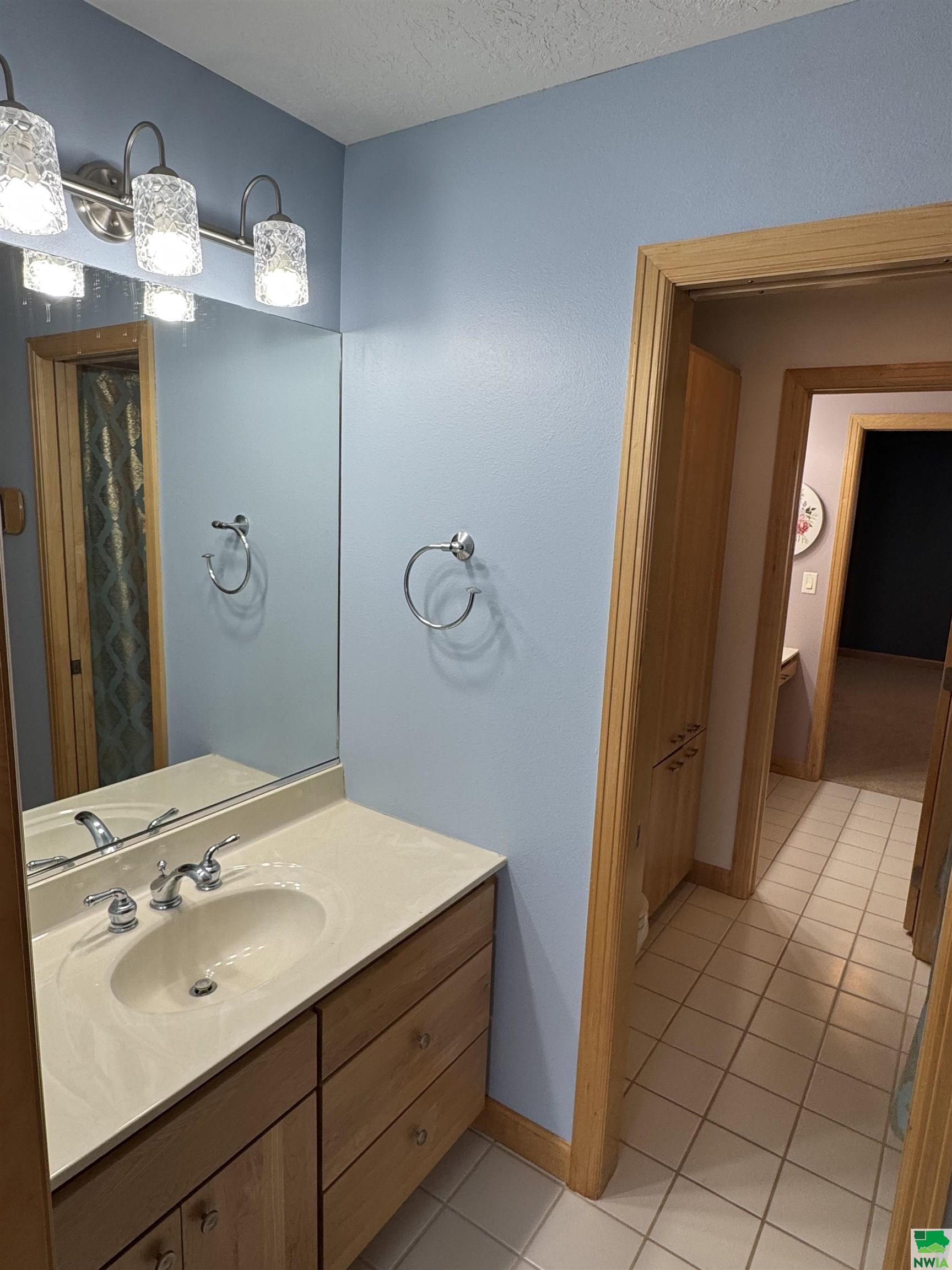 MLS #827648