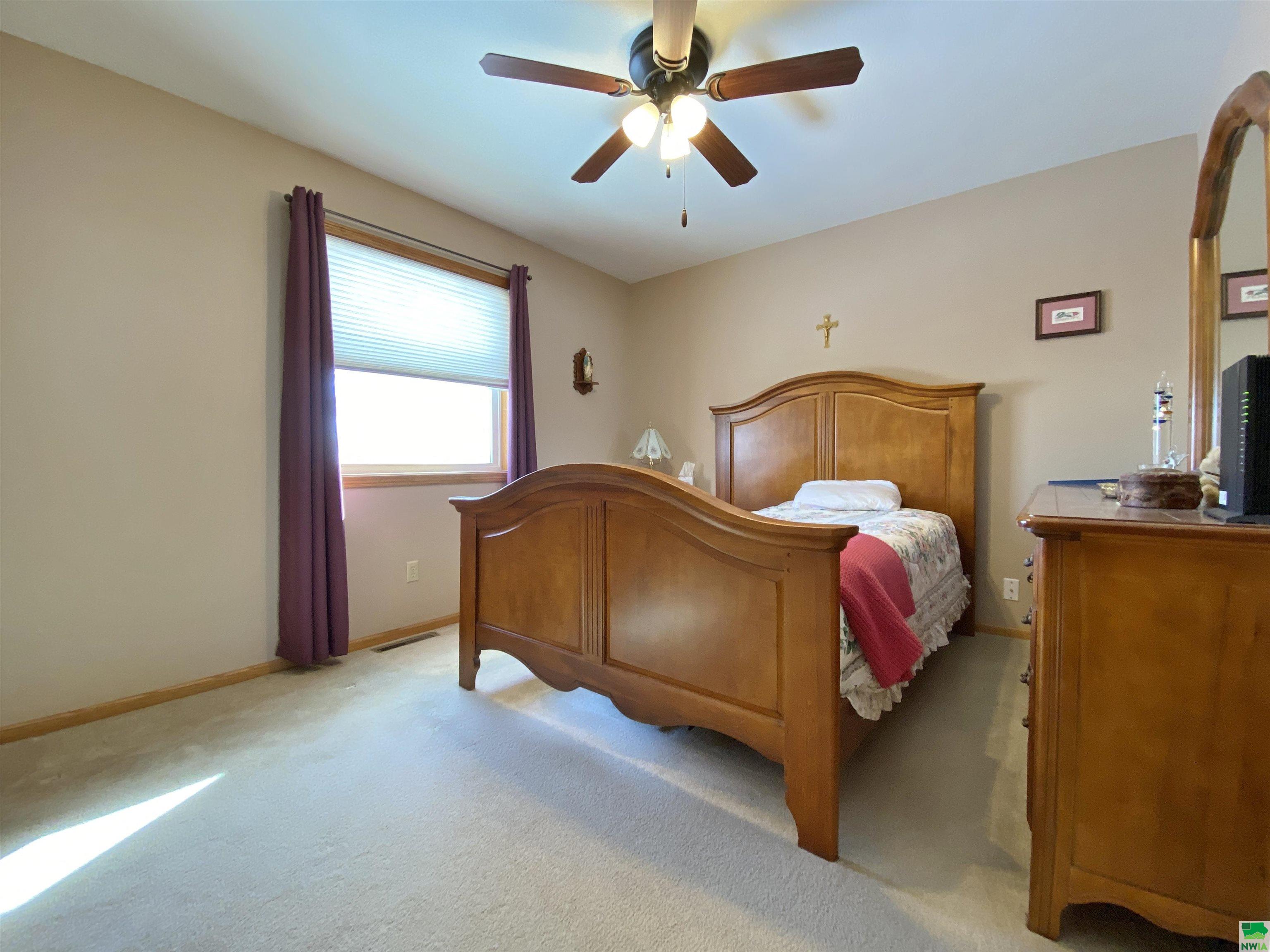 MLS #827660