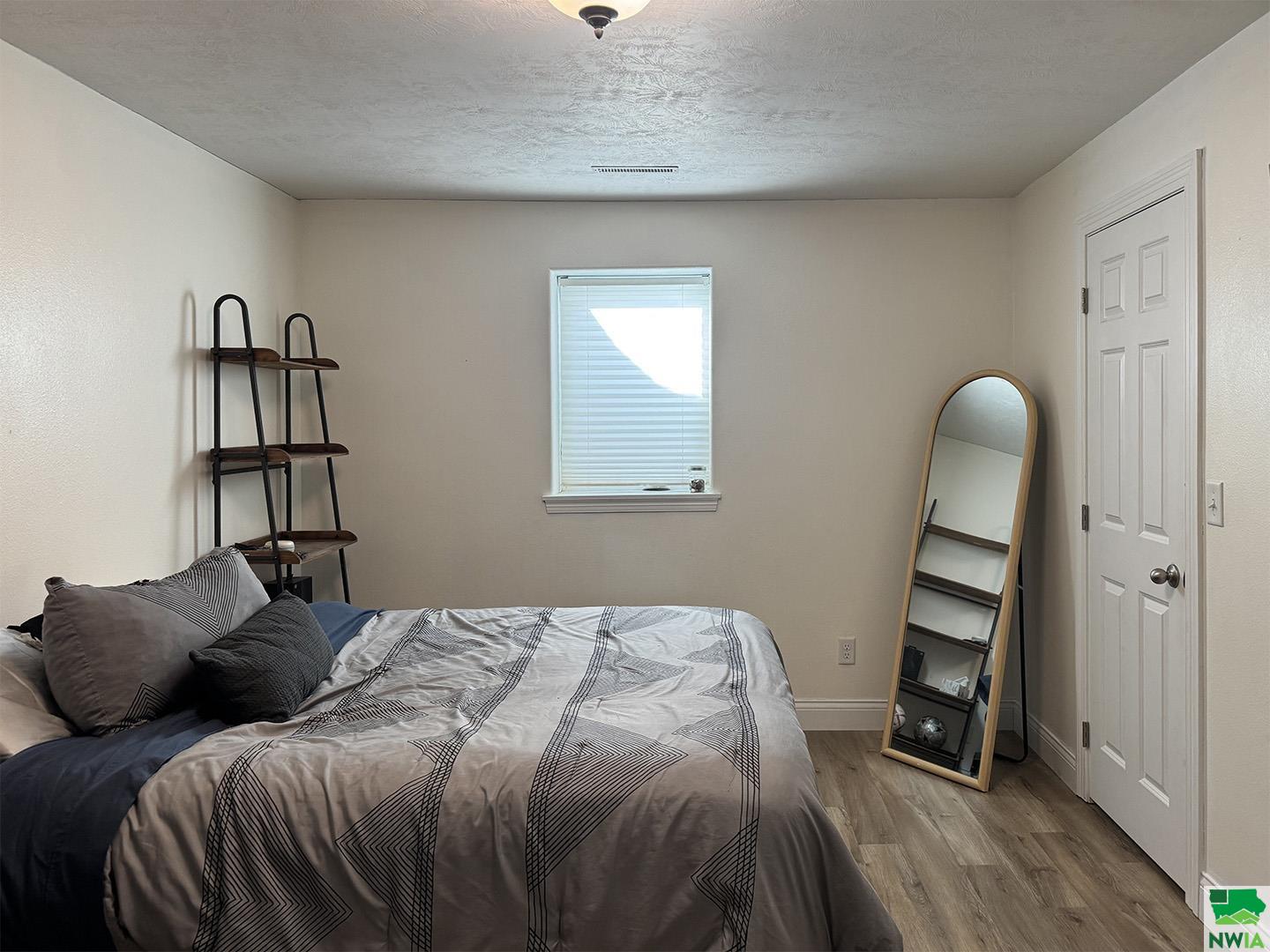 MLS #827677