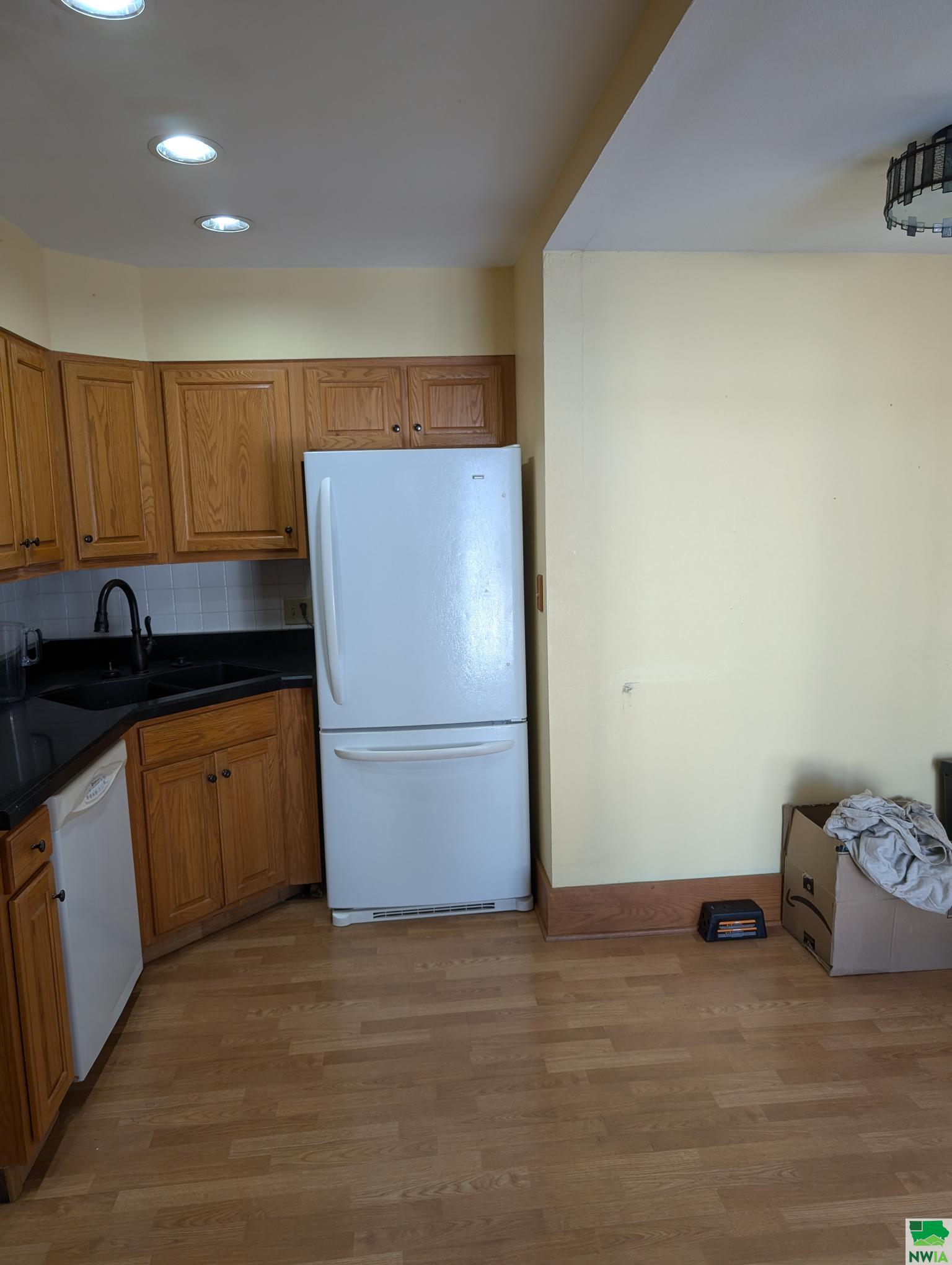 MLS #827694