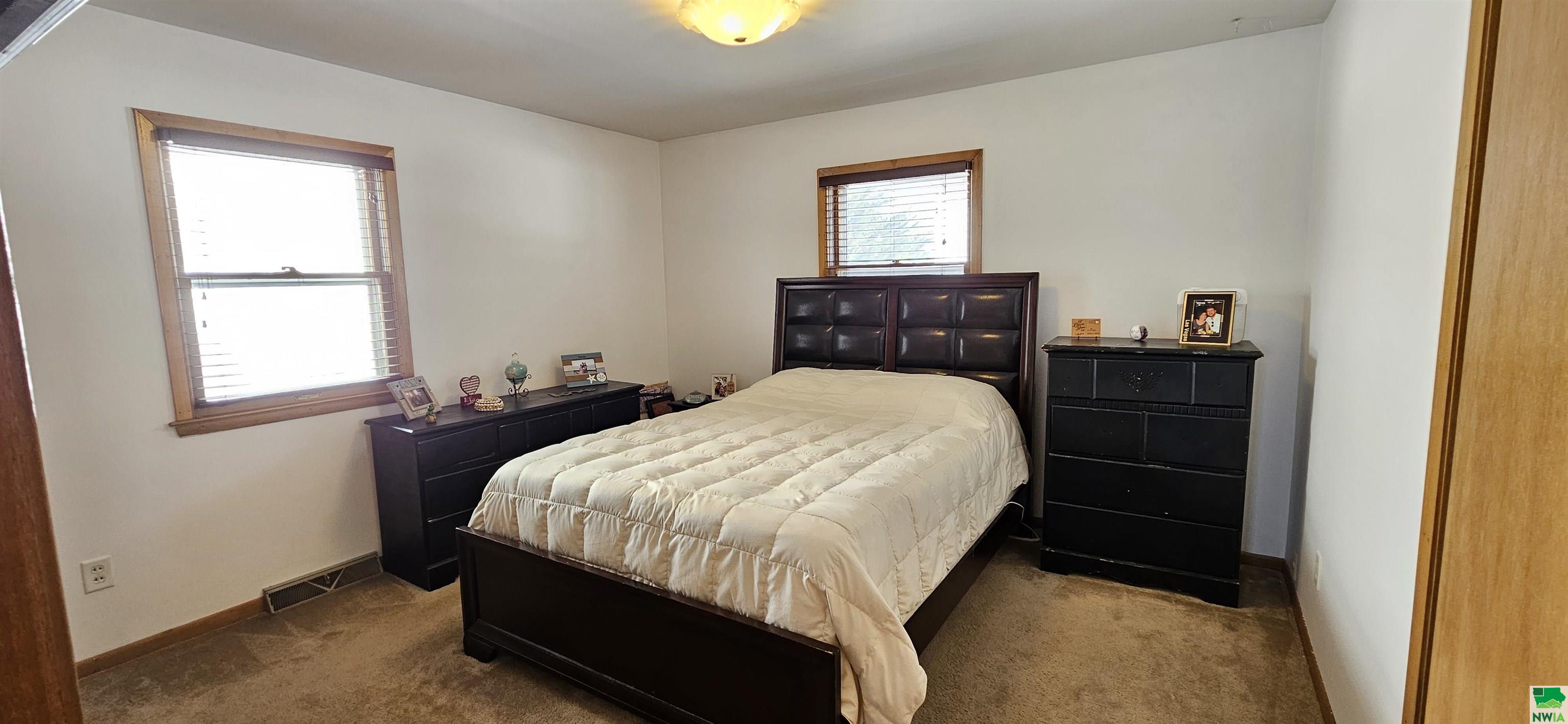 MLS #827704