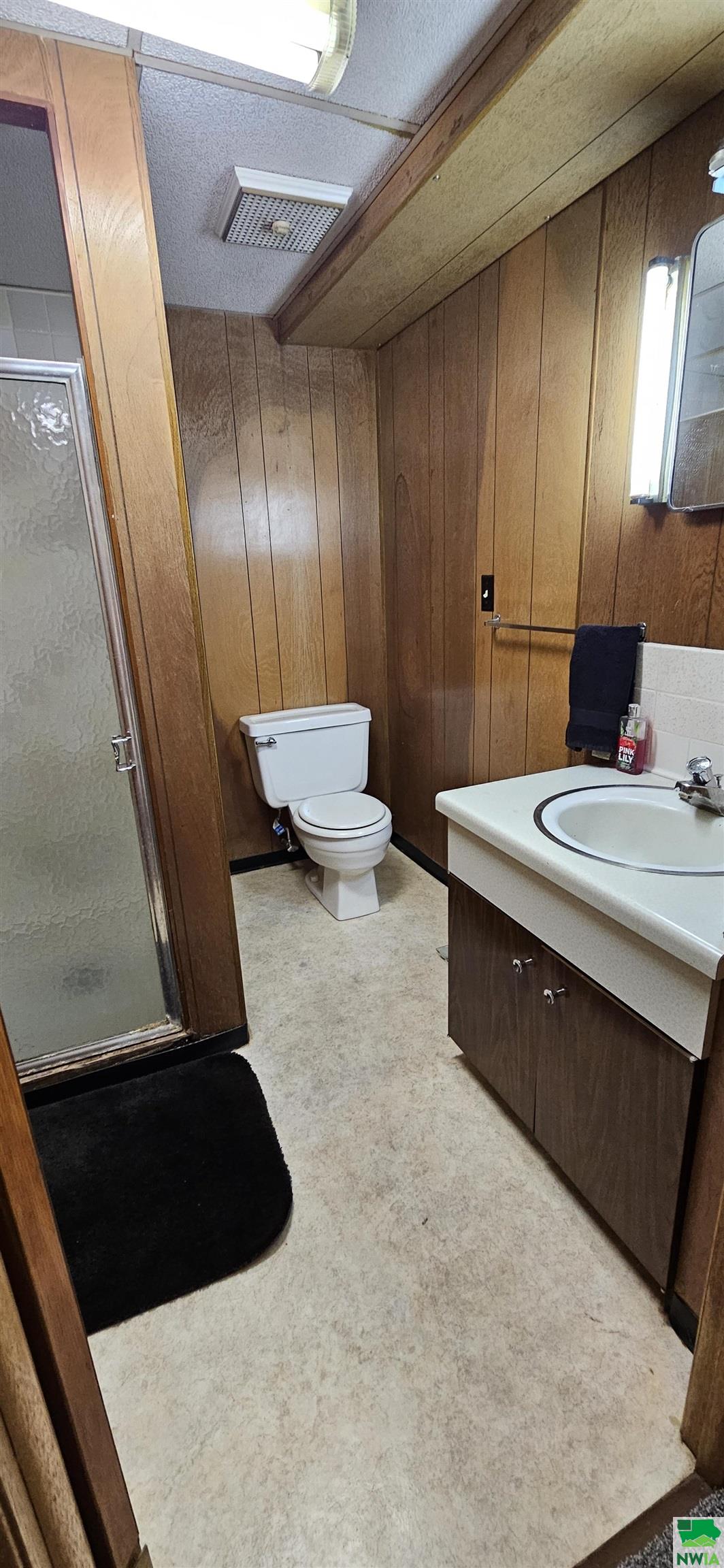 MLS #827704