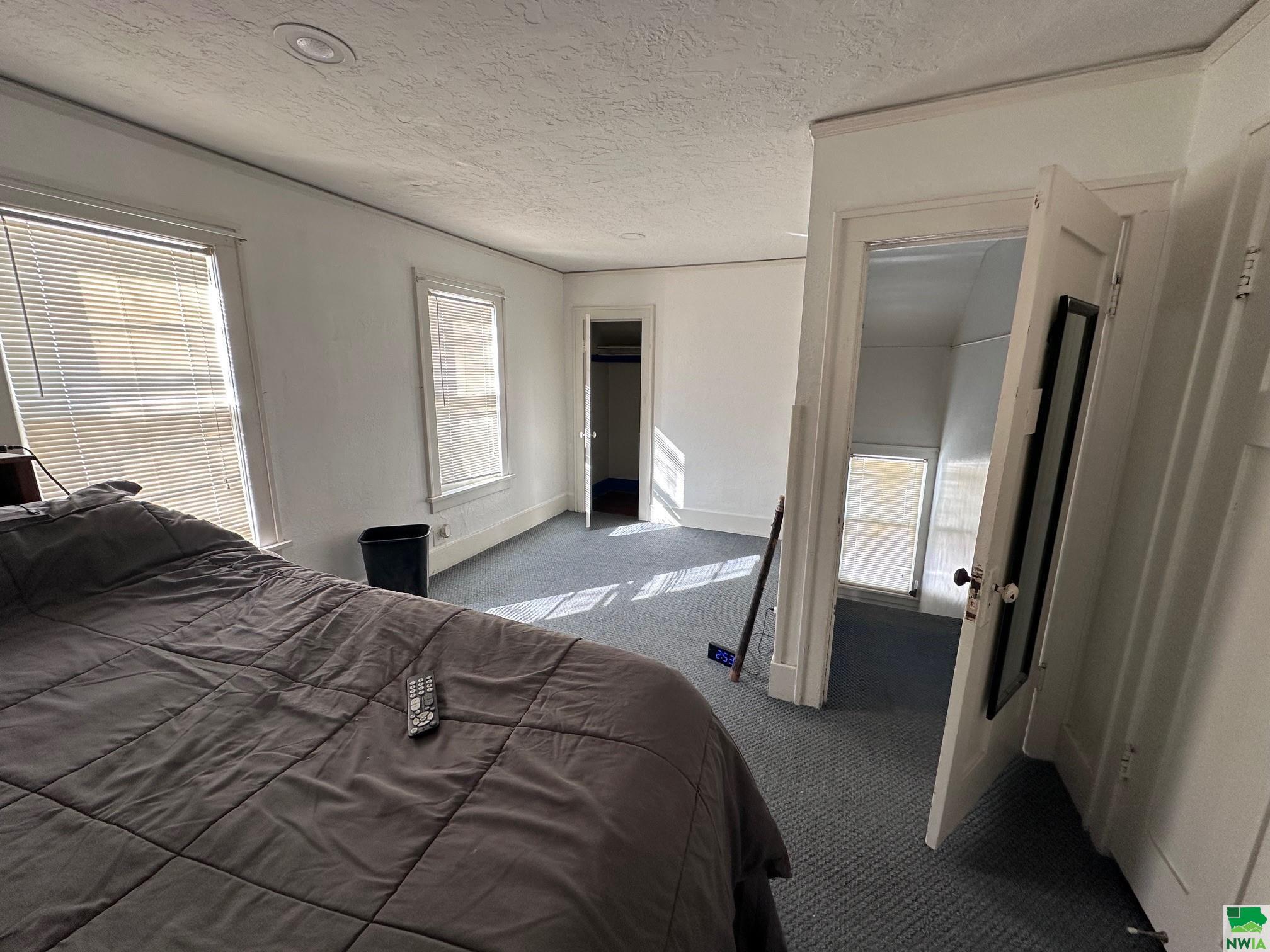 MLS #827706