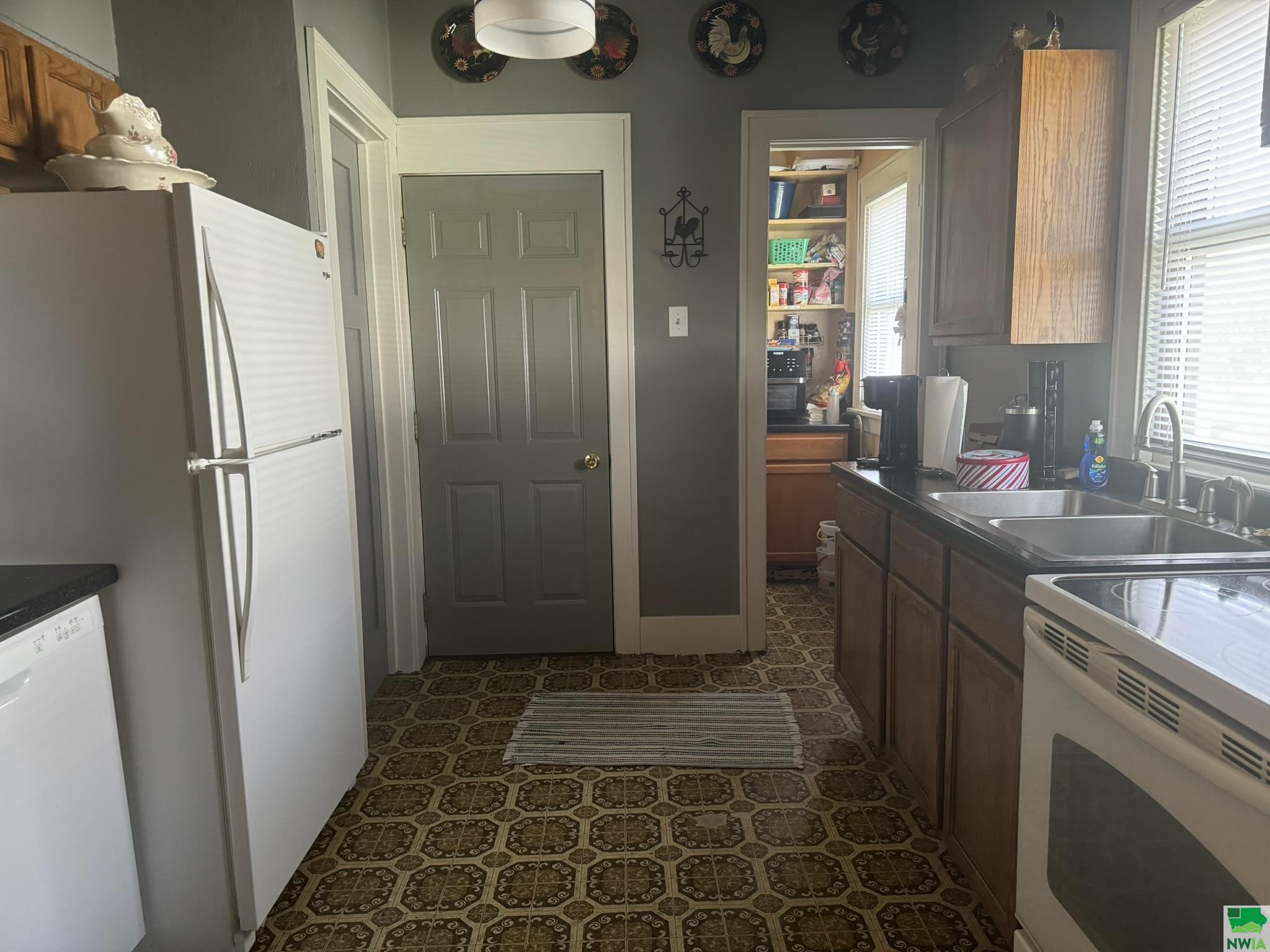 MLS #827718