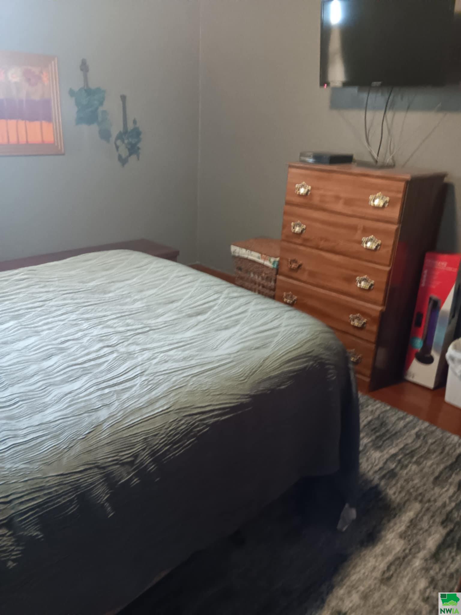 MLS #827718