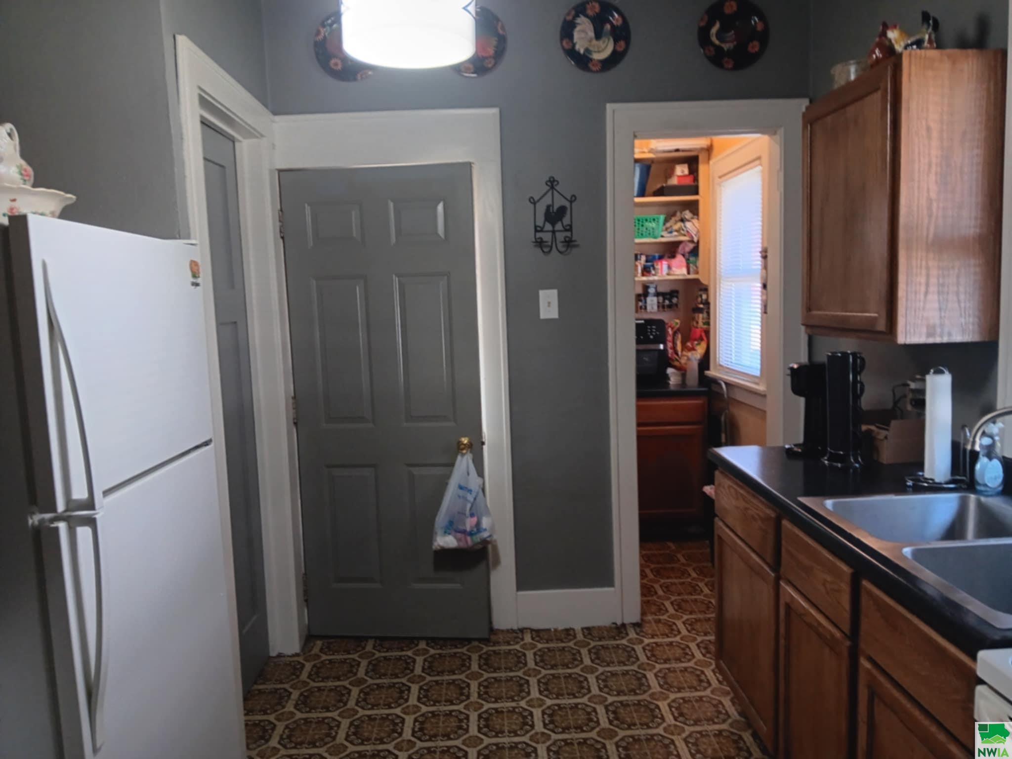 MLS #827718