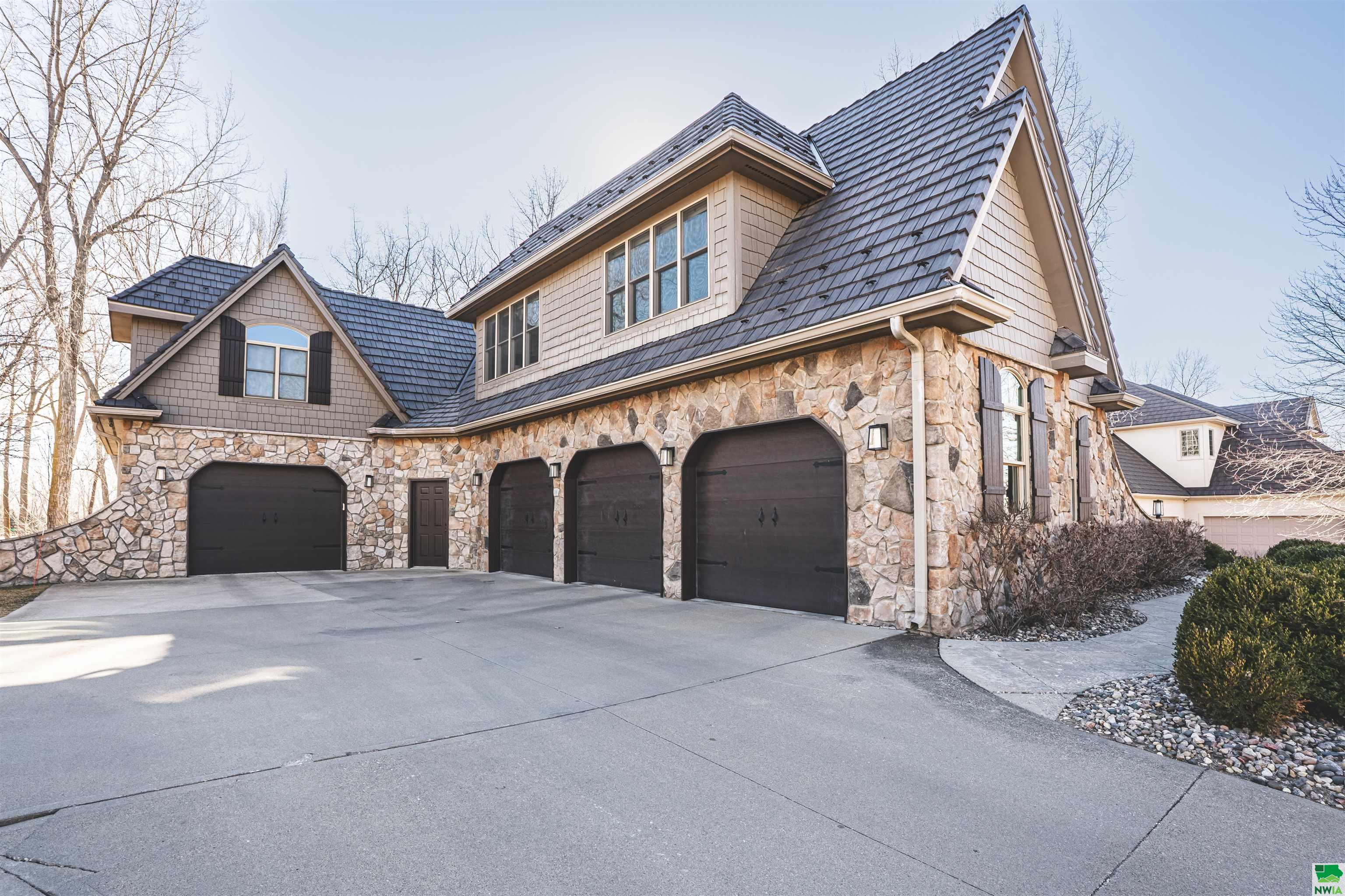 MLS #827726