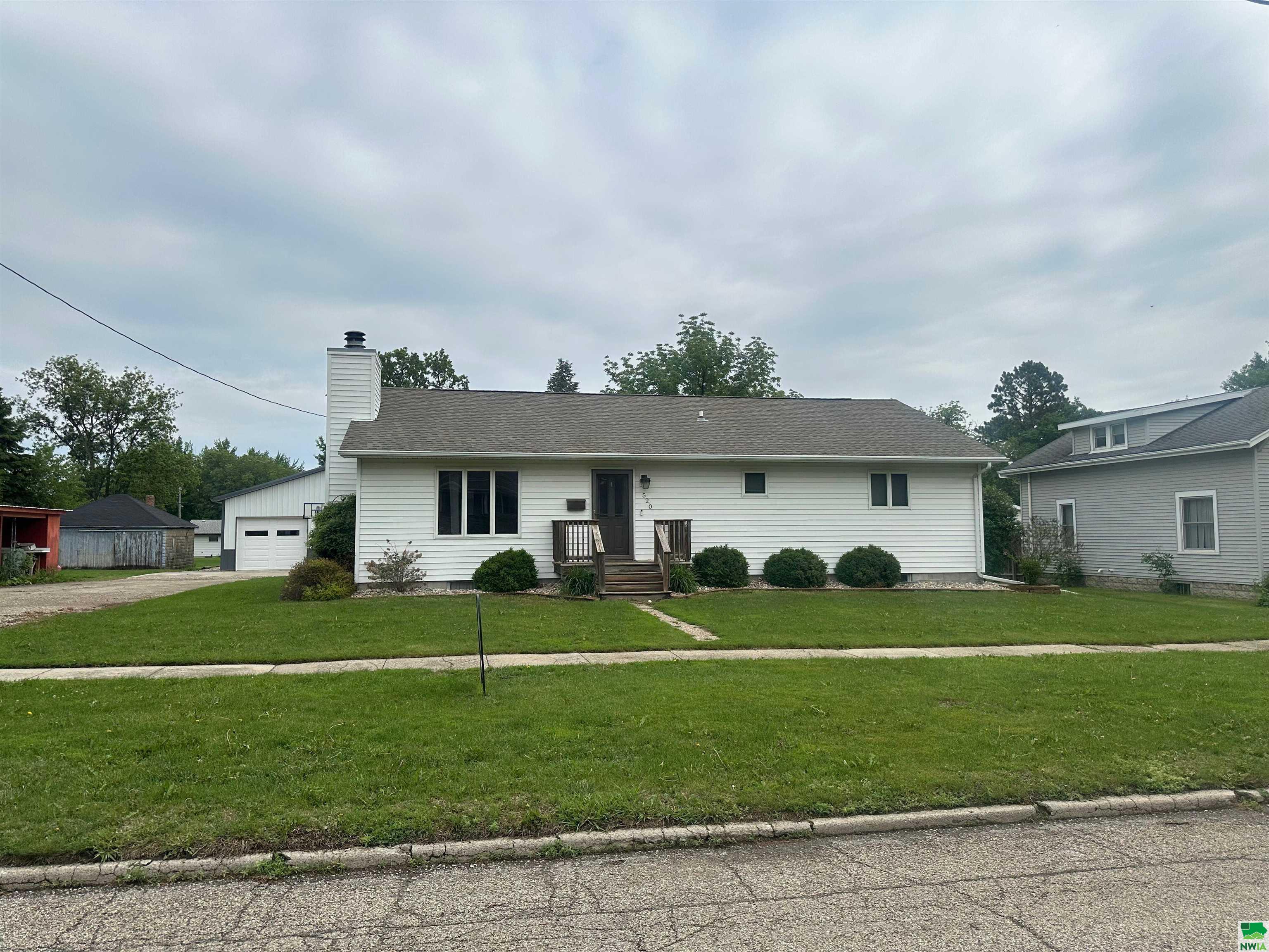 520 1st Street SE, Hartley, IA 51346 
