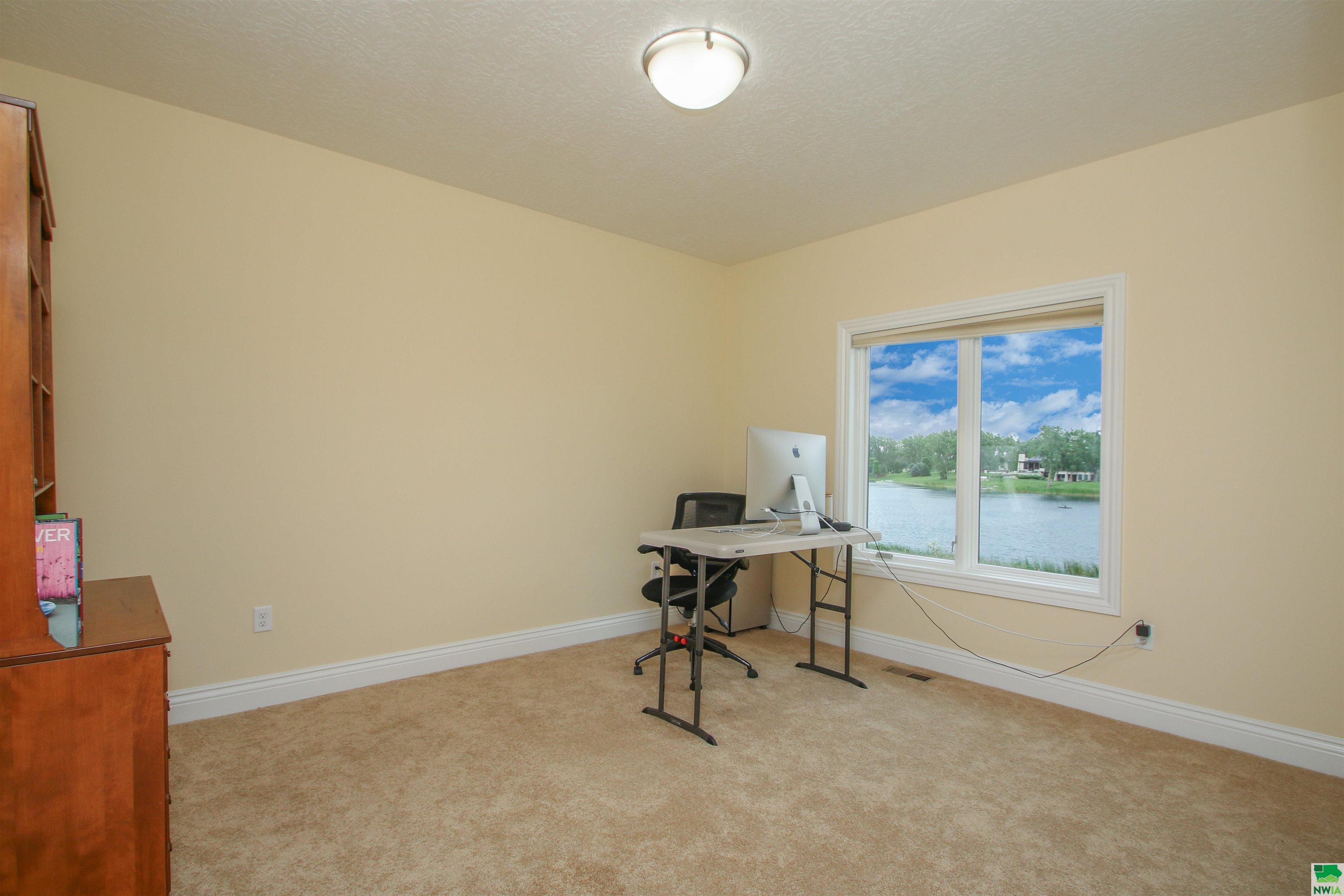 MLS #827734