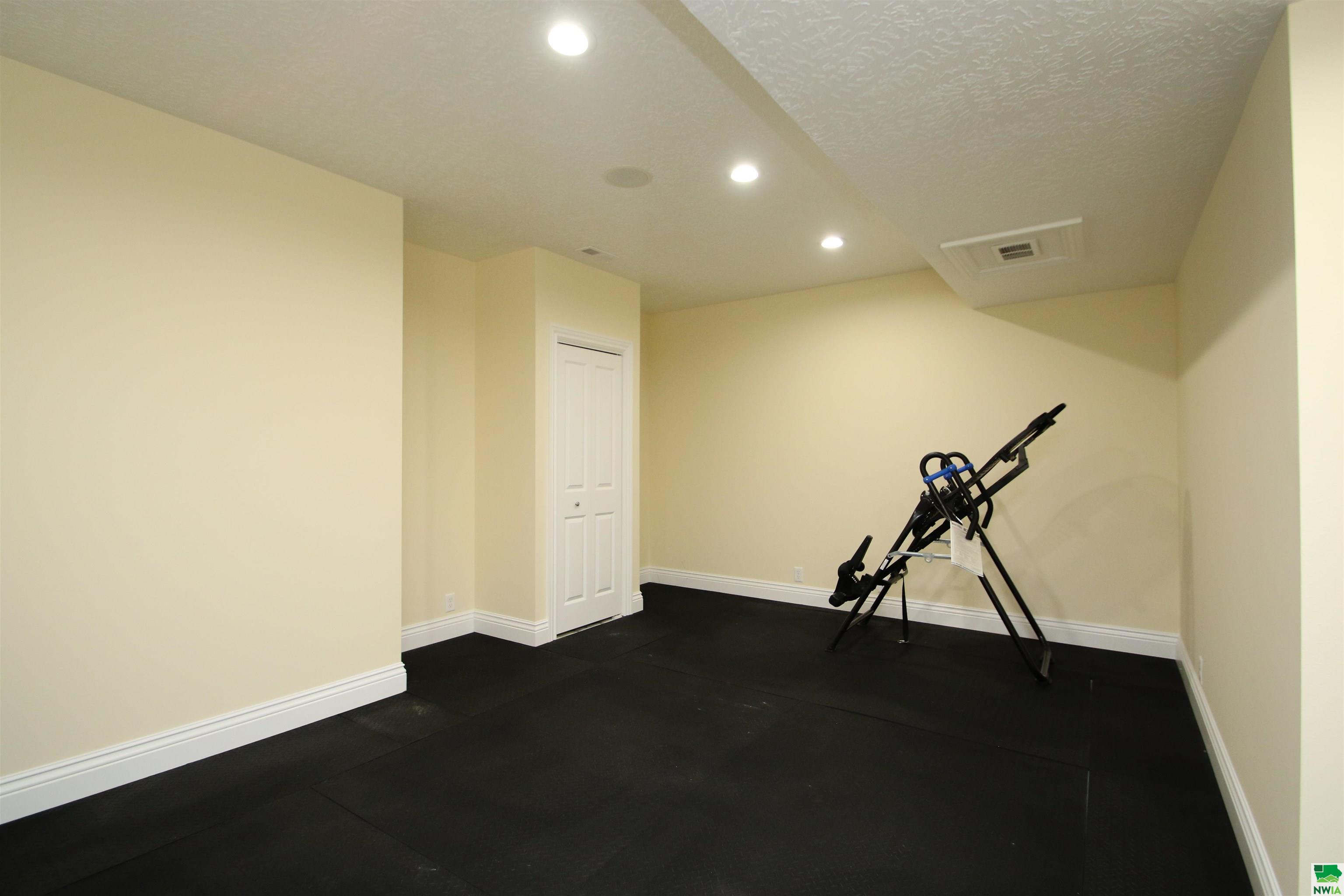 MLS #827734