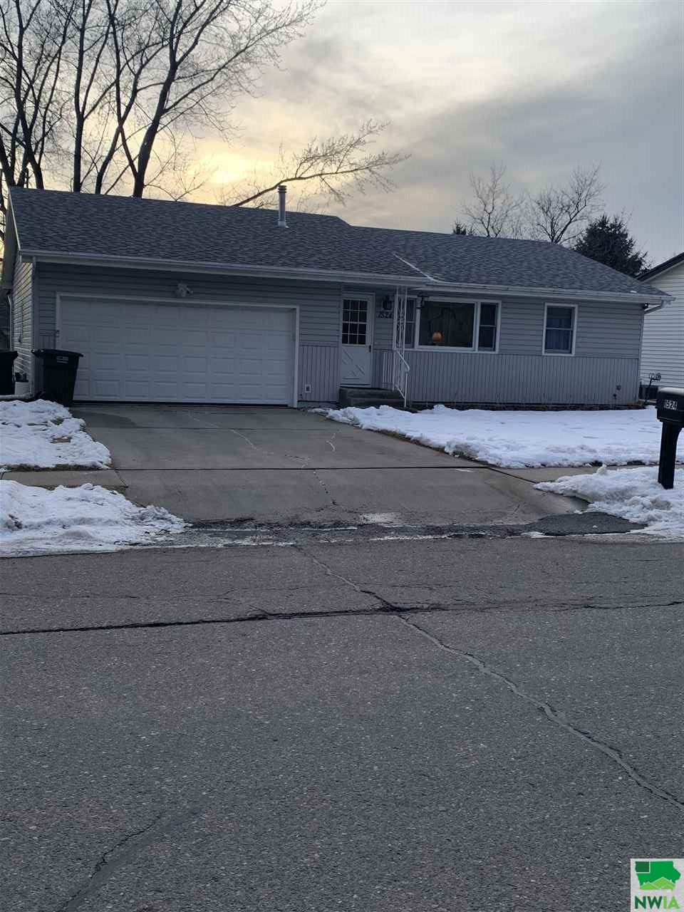 MLS #827736