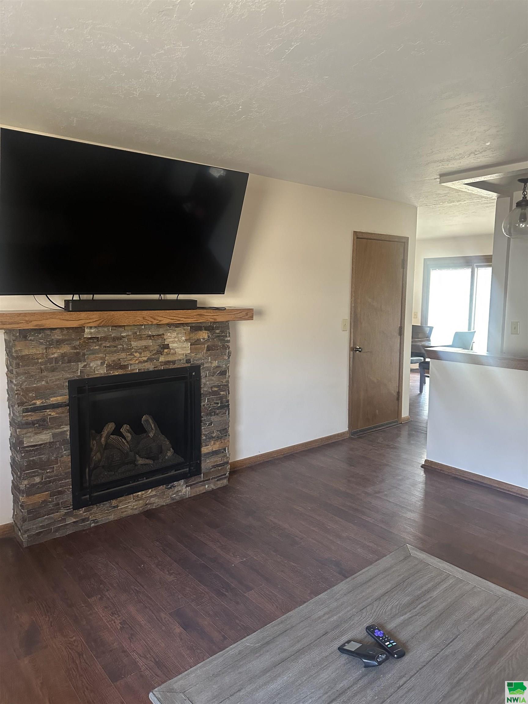 MLS #827736