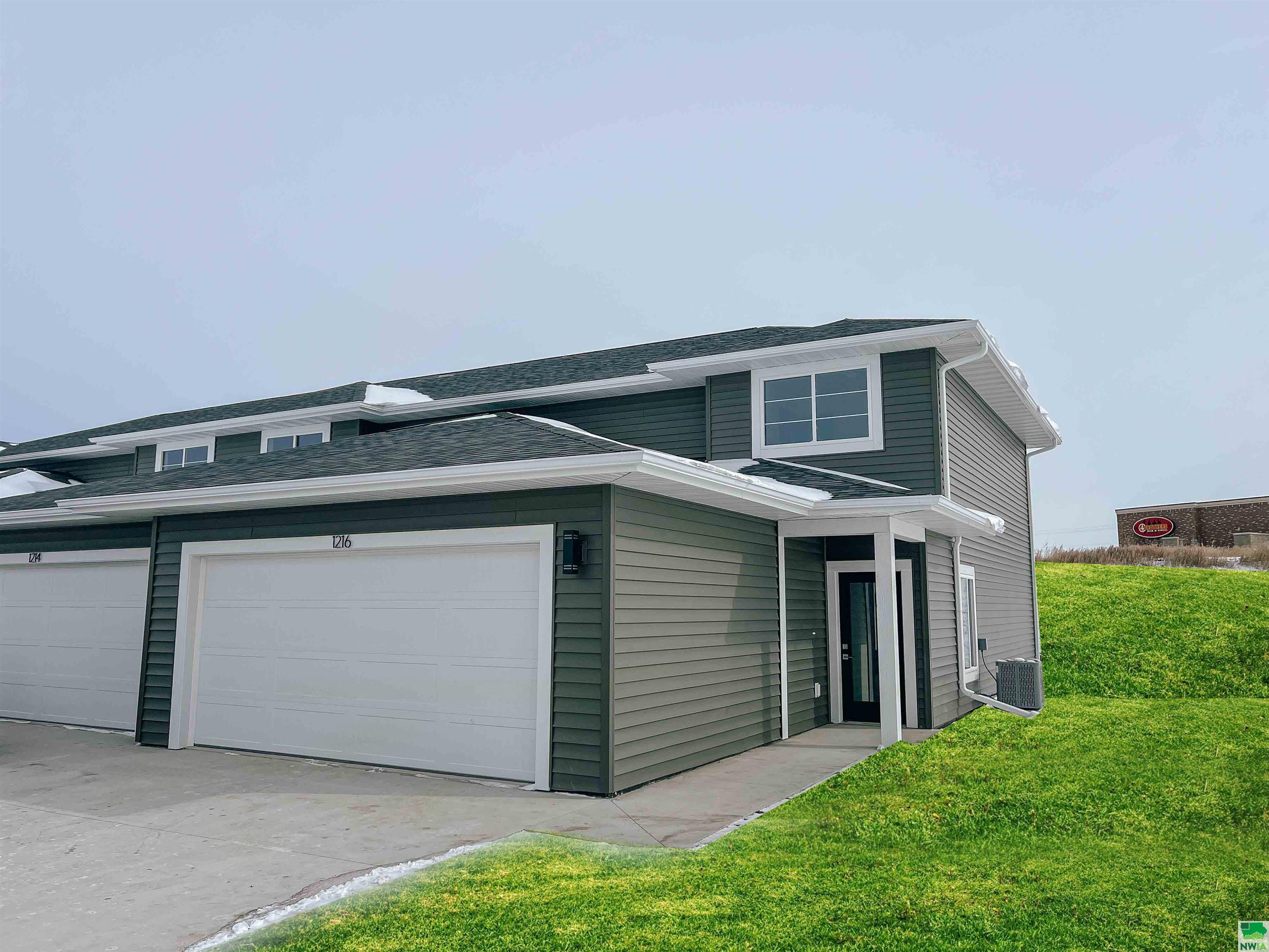 1216 PRAIREVIEW DR SW, LeMars, IA 51031 