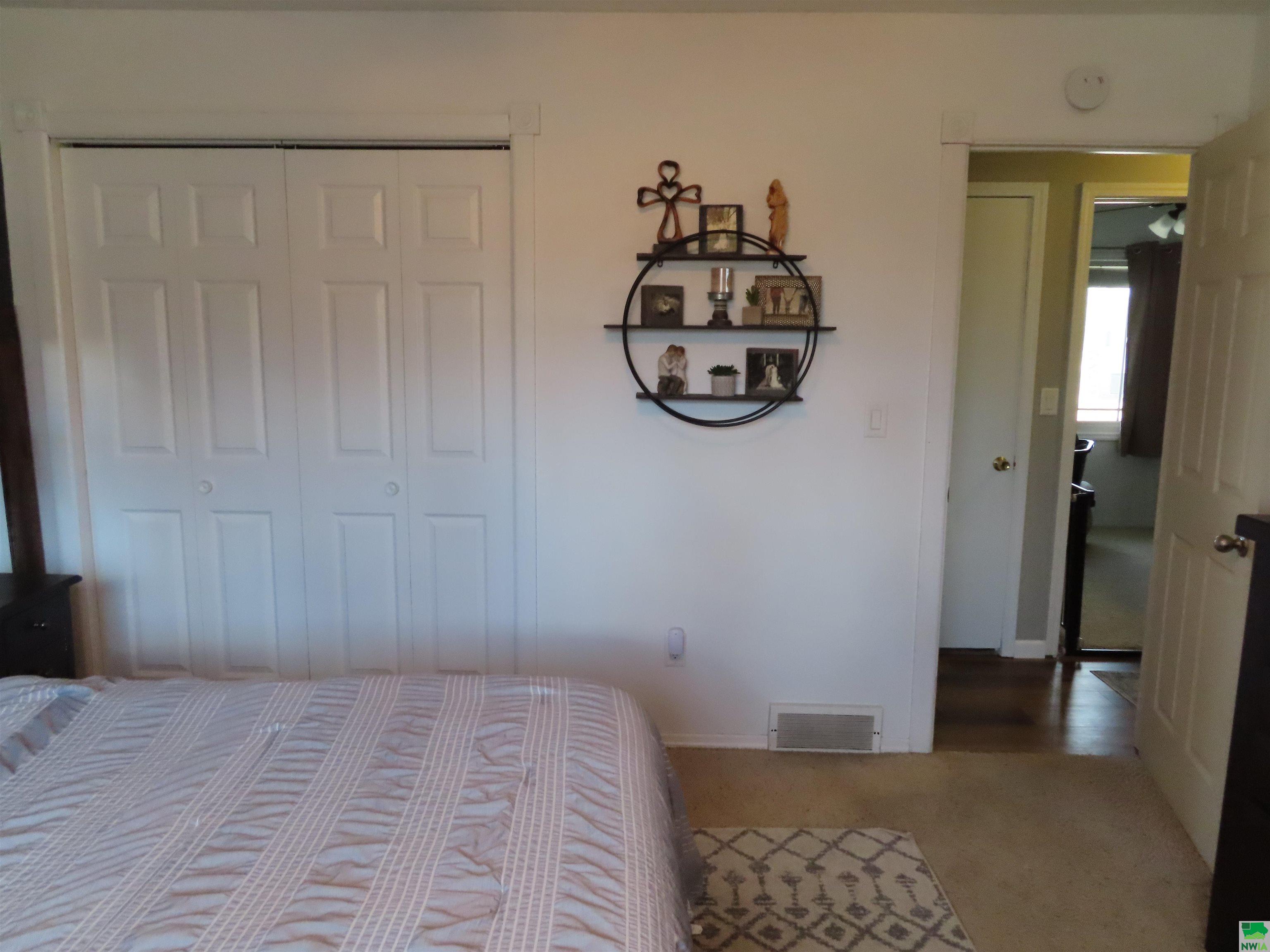 MLS #827760