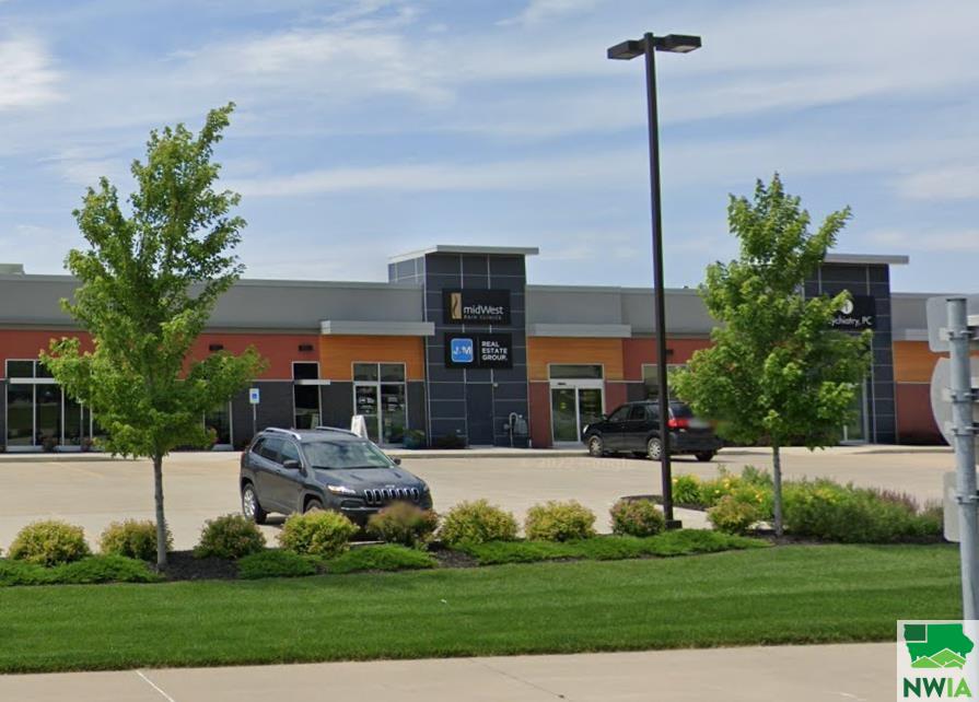 211 Sioux Point Rd #150, Dakota Dunes, SD 57049 