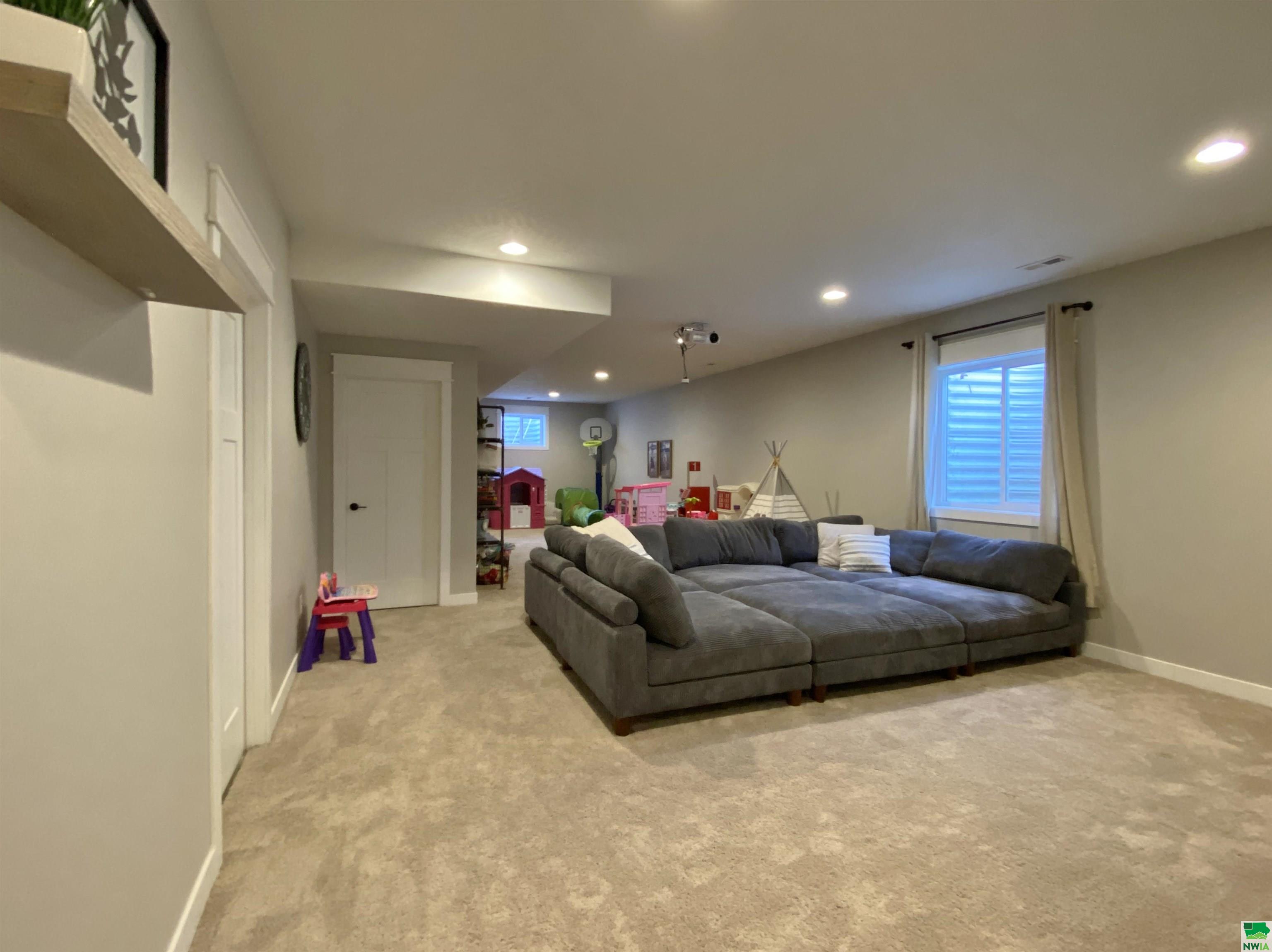 MLS #827783
