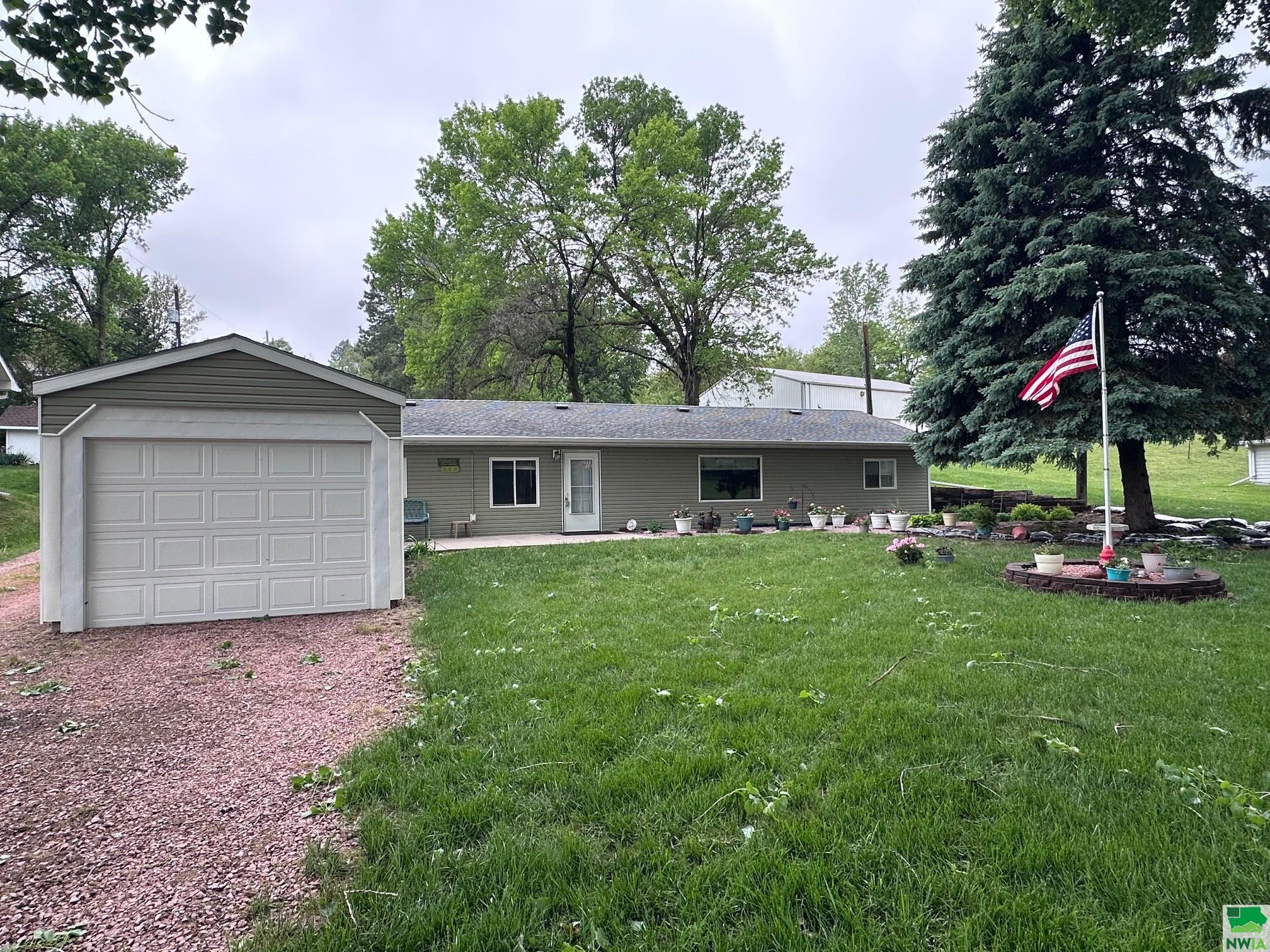 809 Nebraska St N, Ponca, NE 68770 