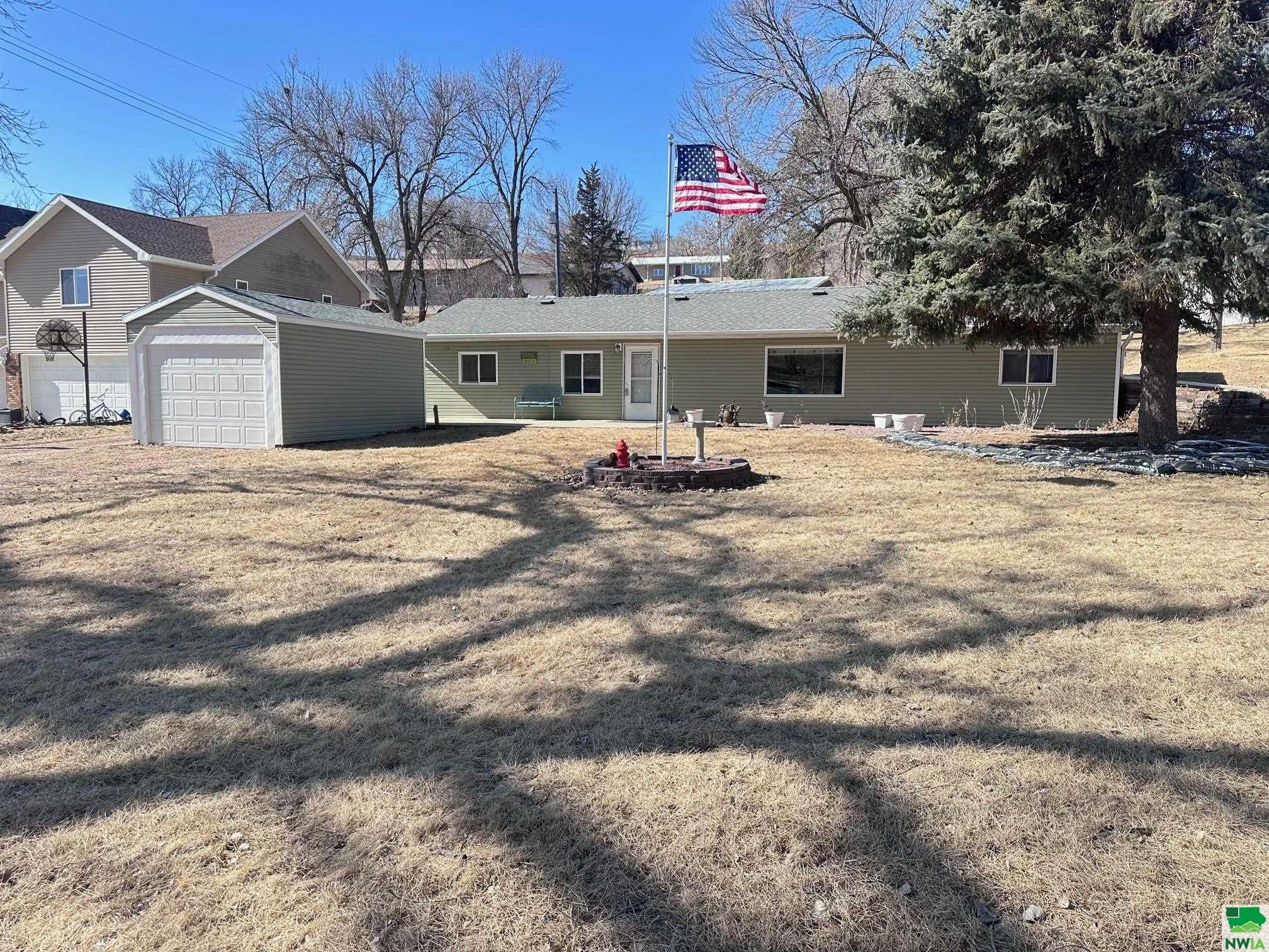 809 Nebraska St N, Ponca, NE 68770 