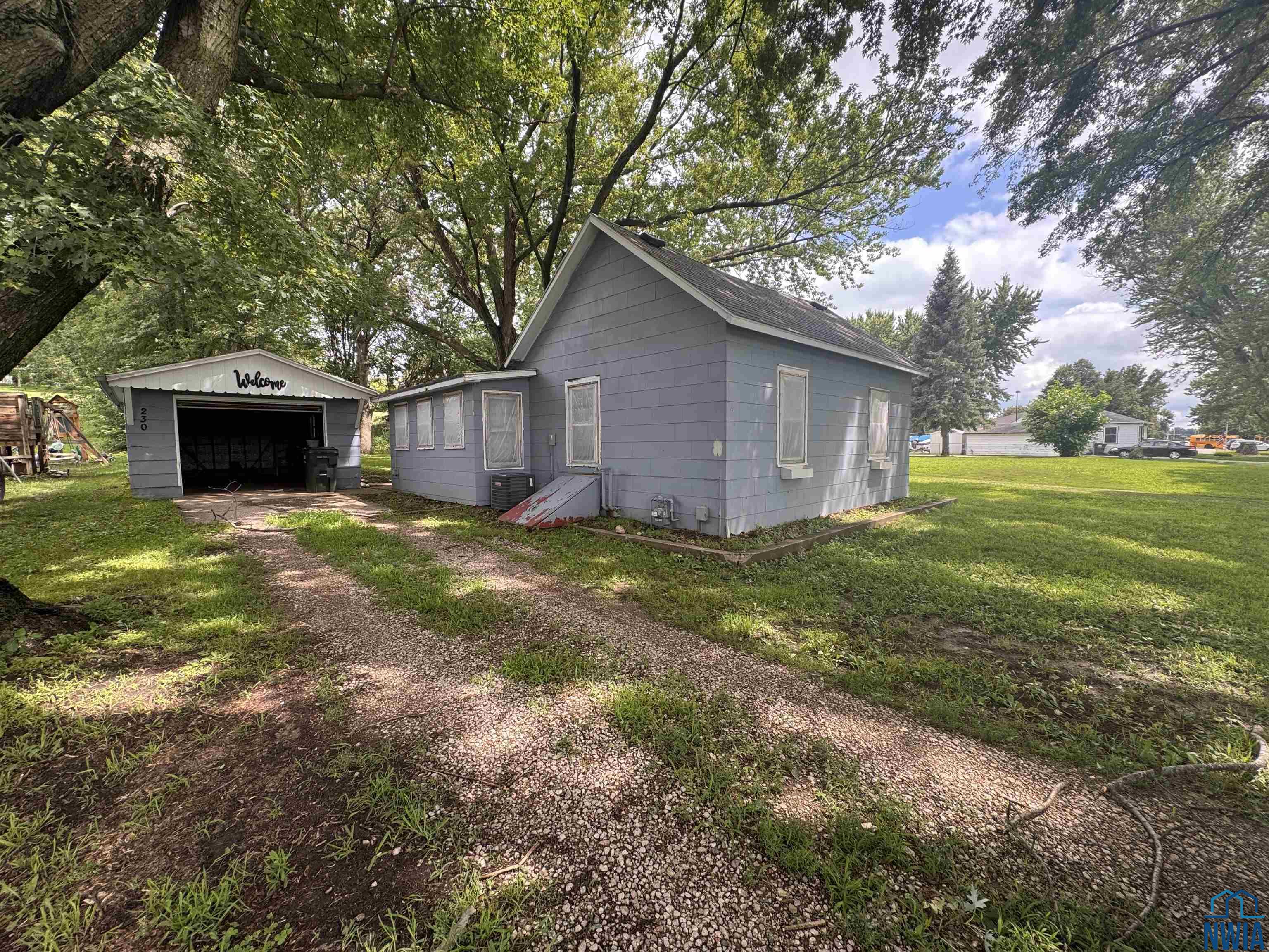 230 1st St S, Moville, IA 51039 
