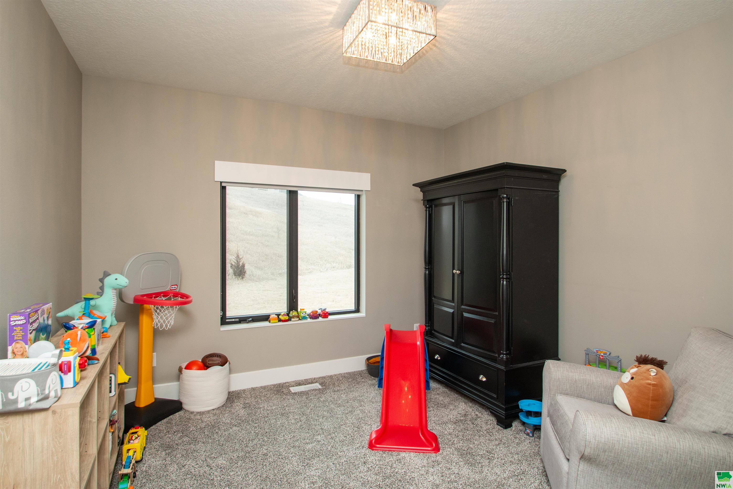 MLS #827800