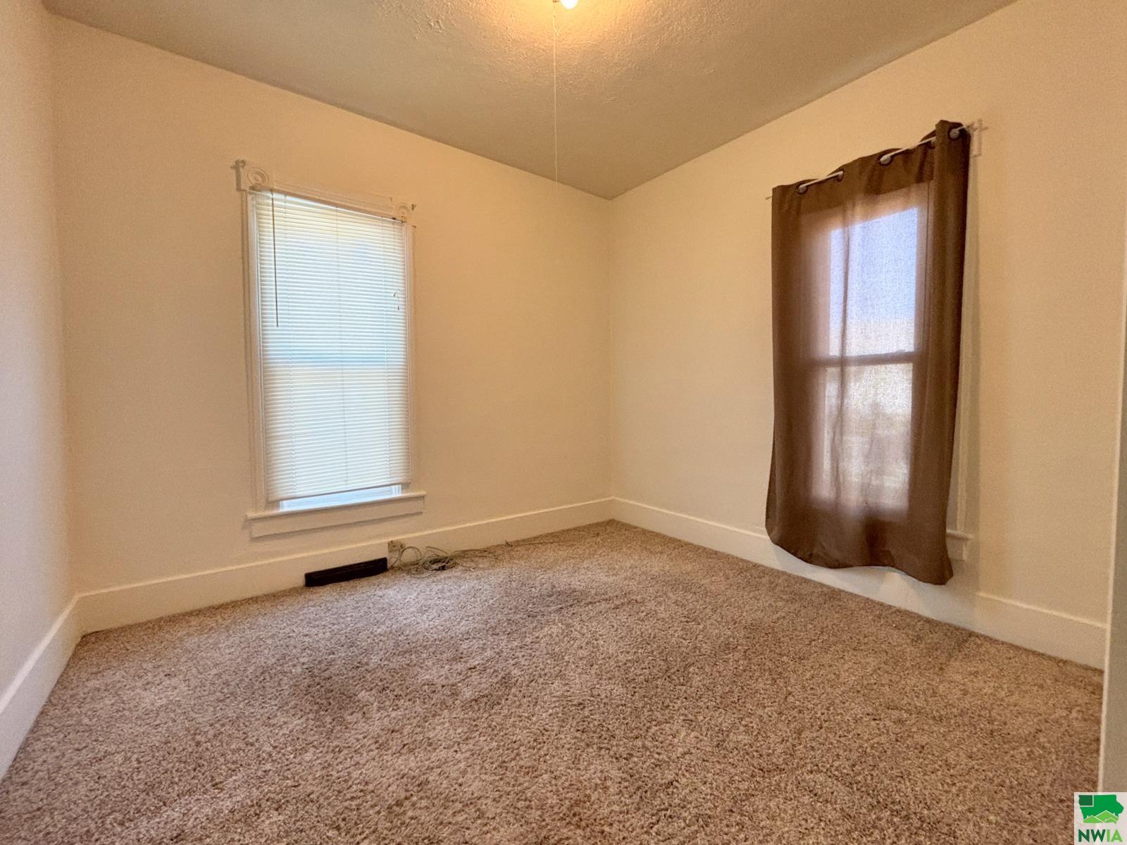 MLS #827811