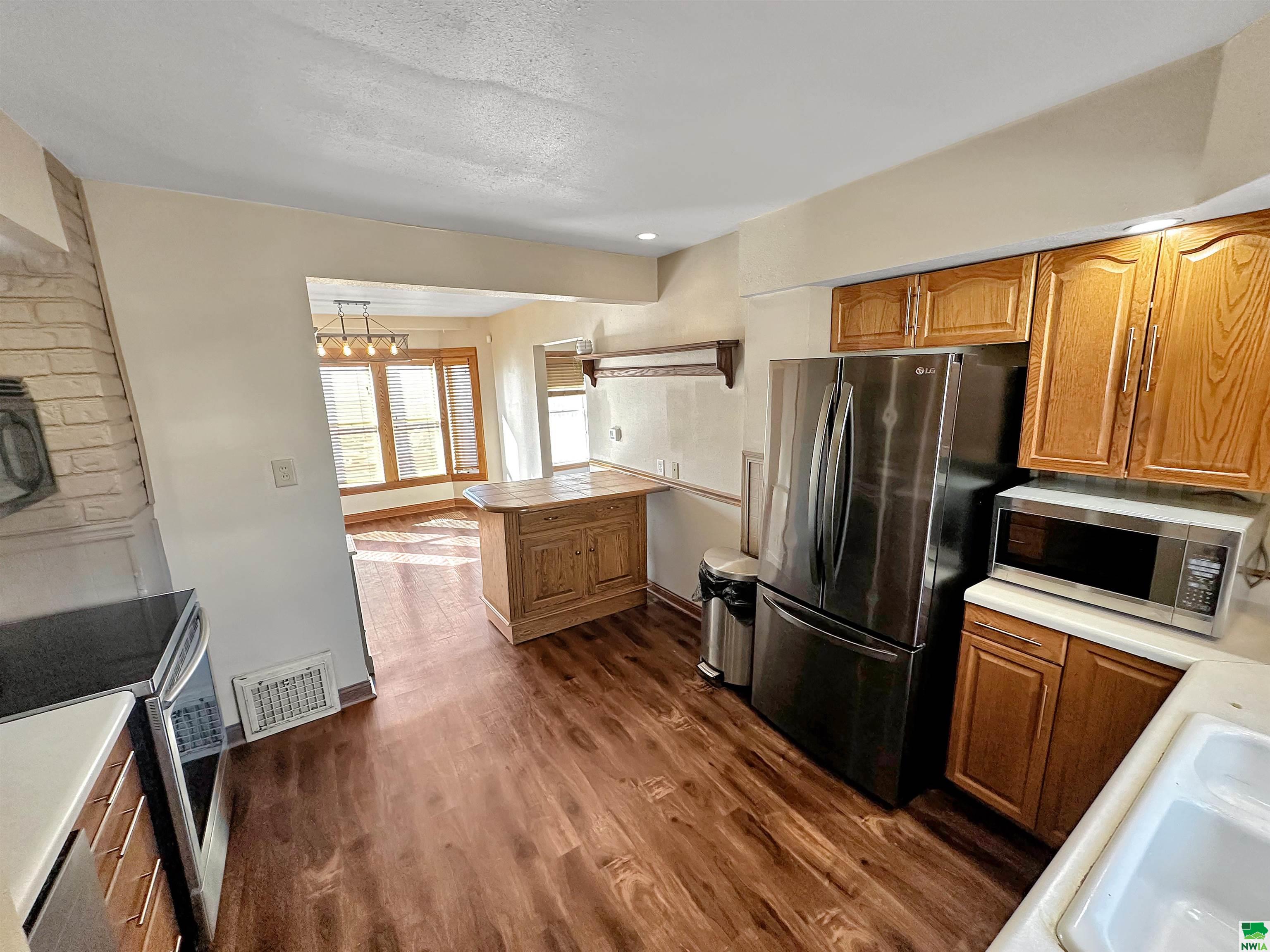 MLS #827812