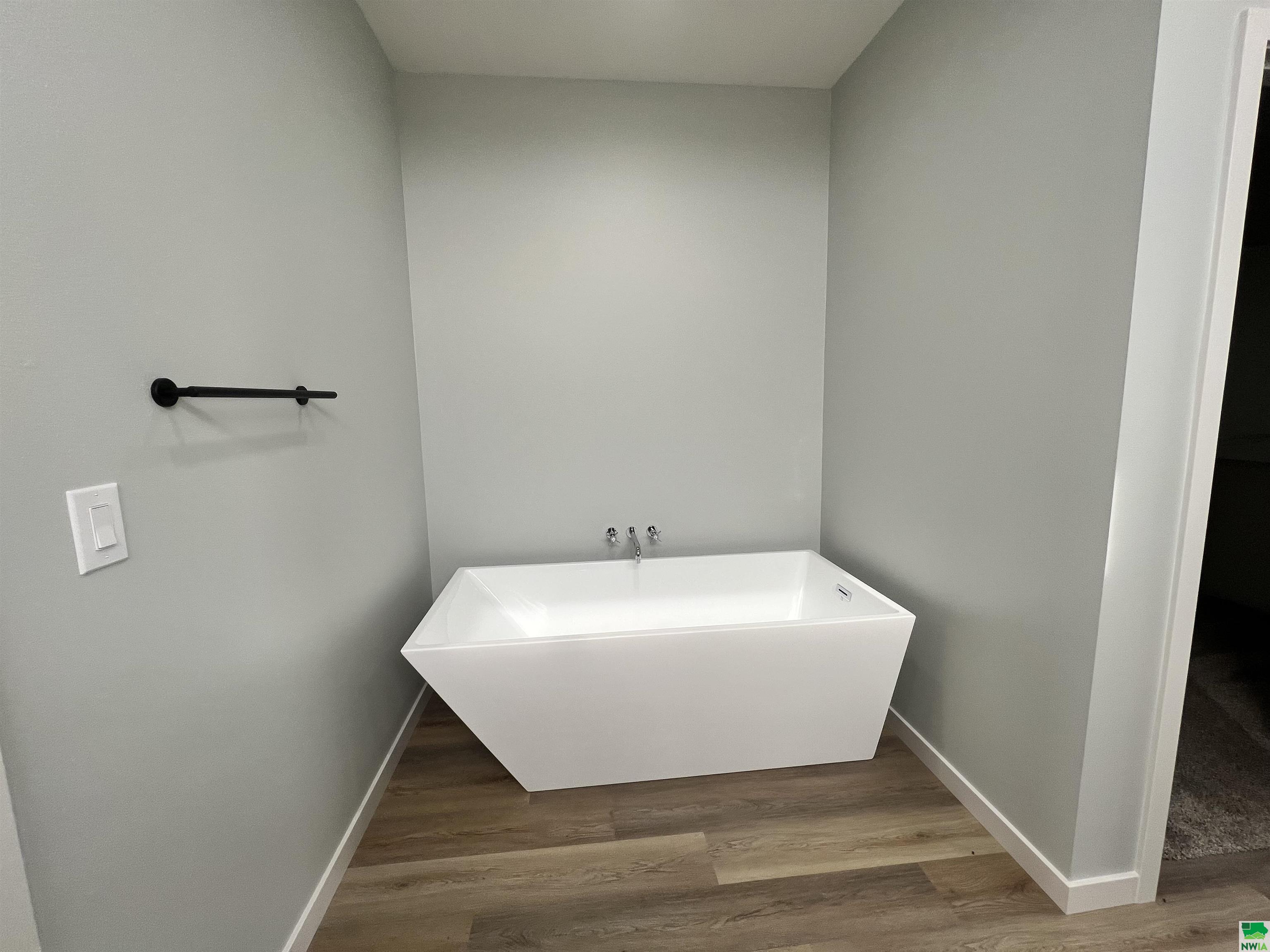 MLS #827816