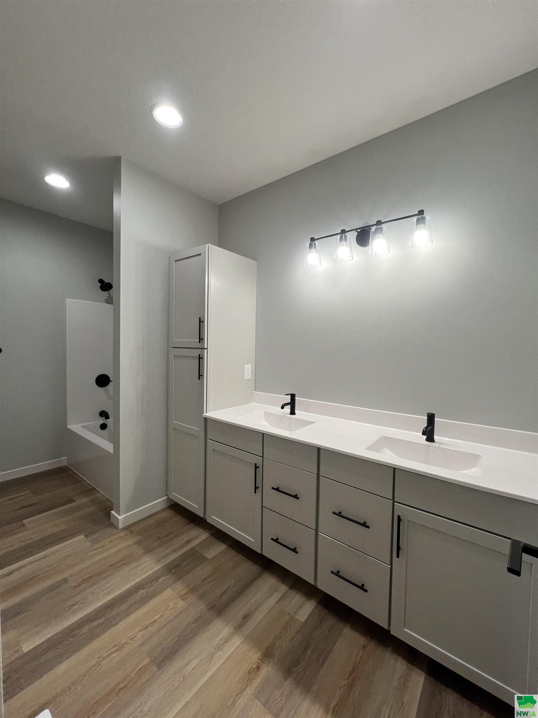 MLS #827816