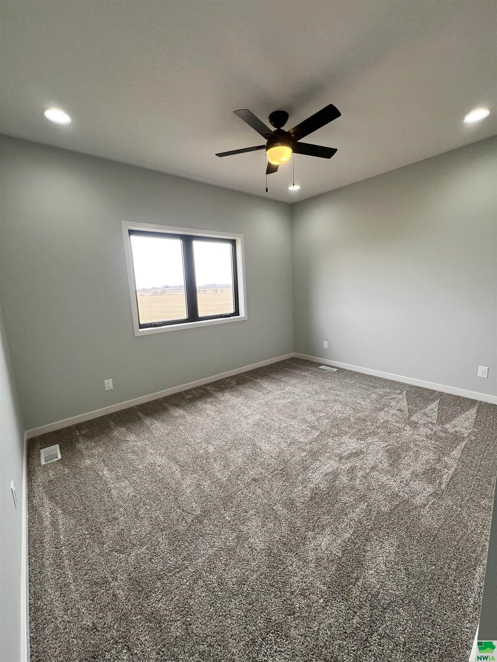 MLS #827816