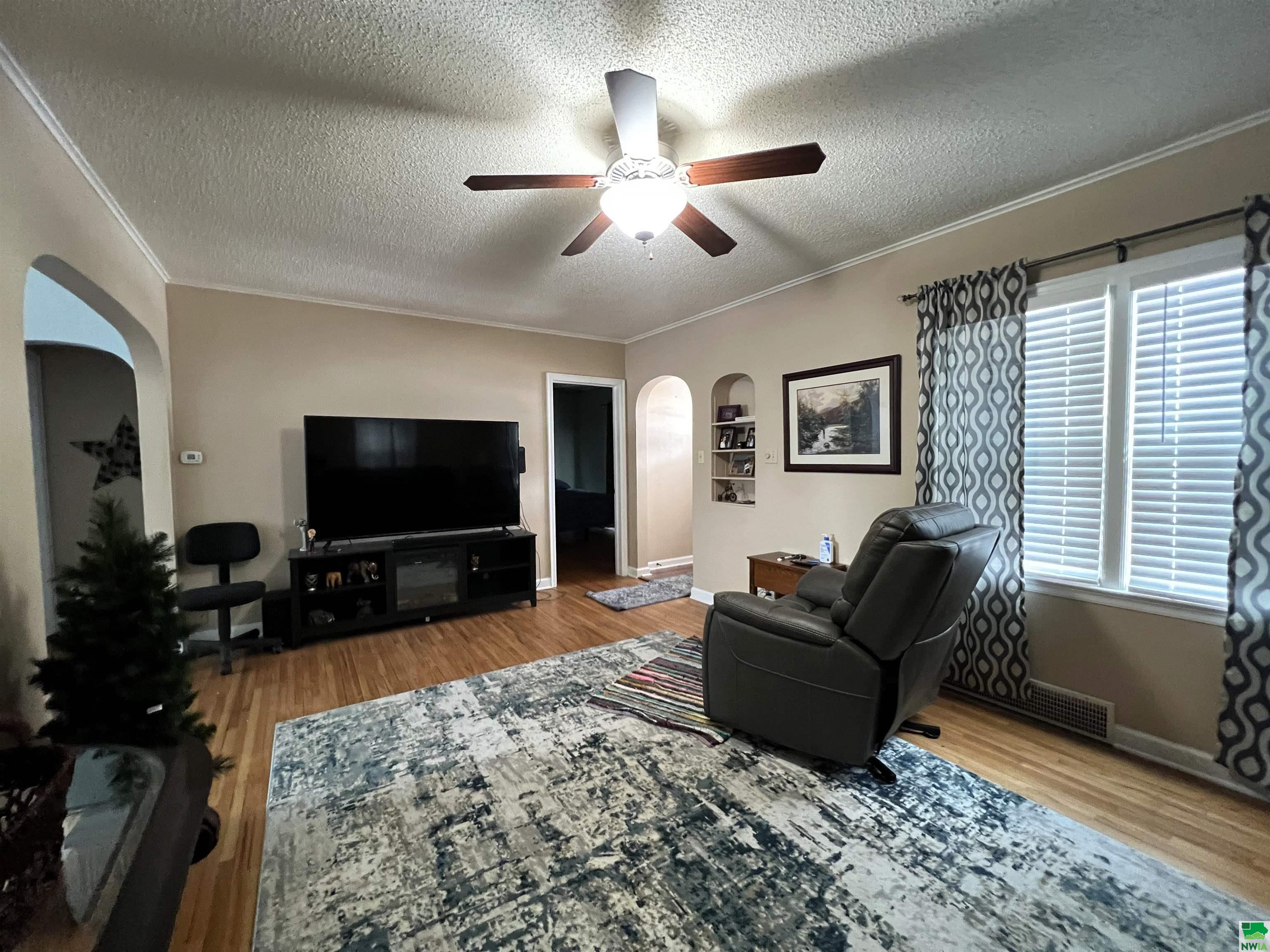 MLS #827821