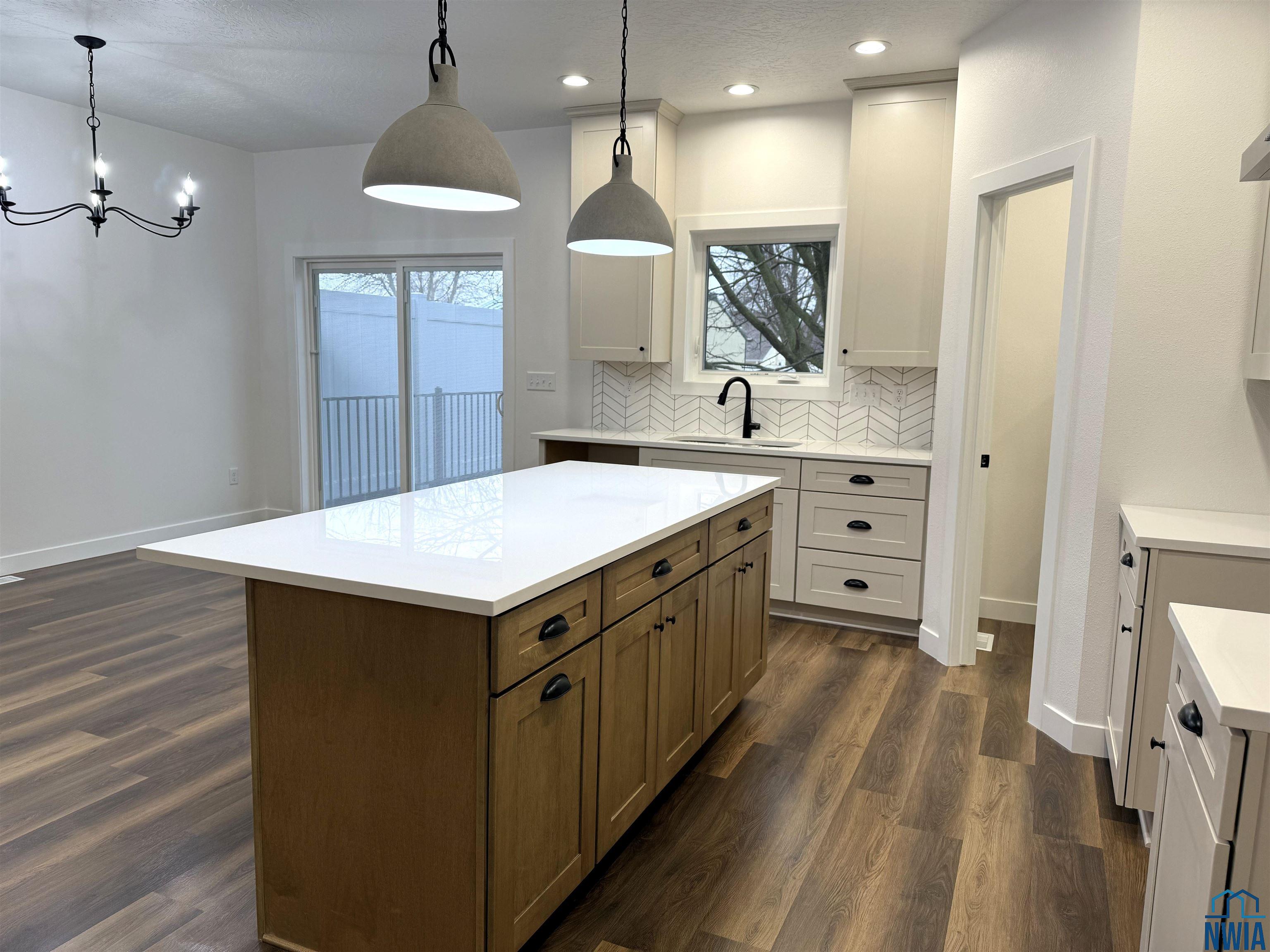 MLS #827822