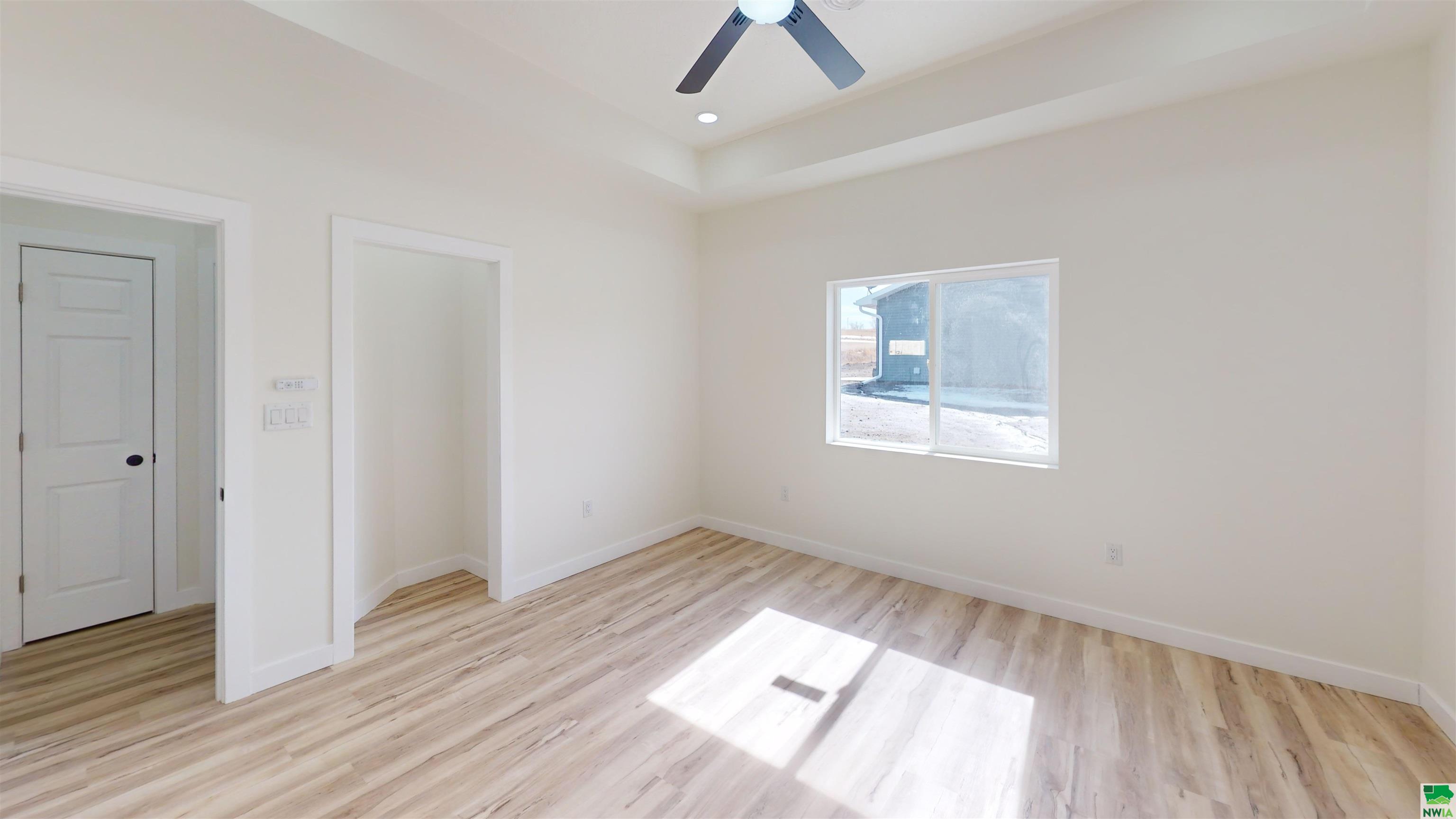 MLS #827835