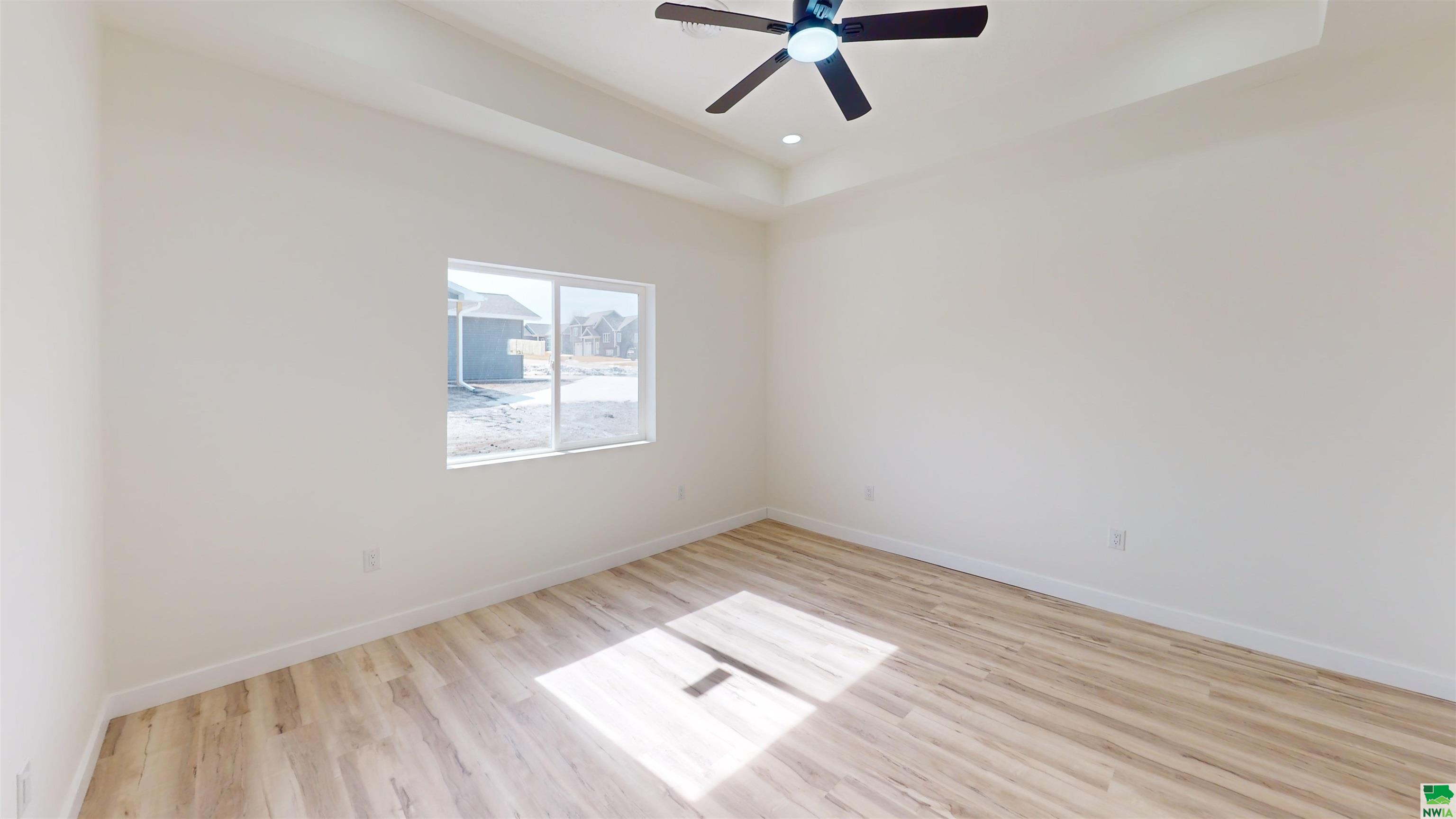 MLS #827835