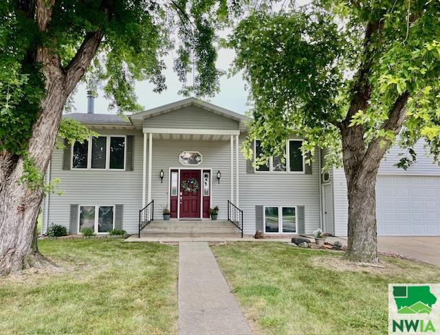 1422 Lewis, Vermillion, SD 57069 