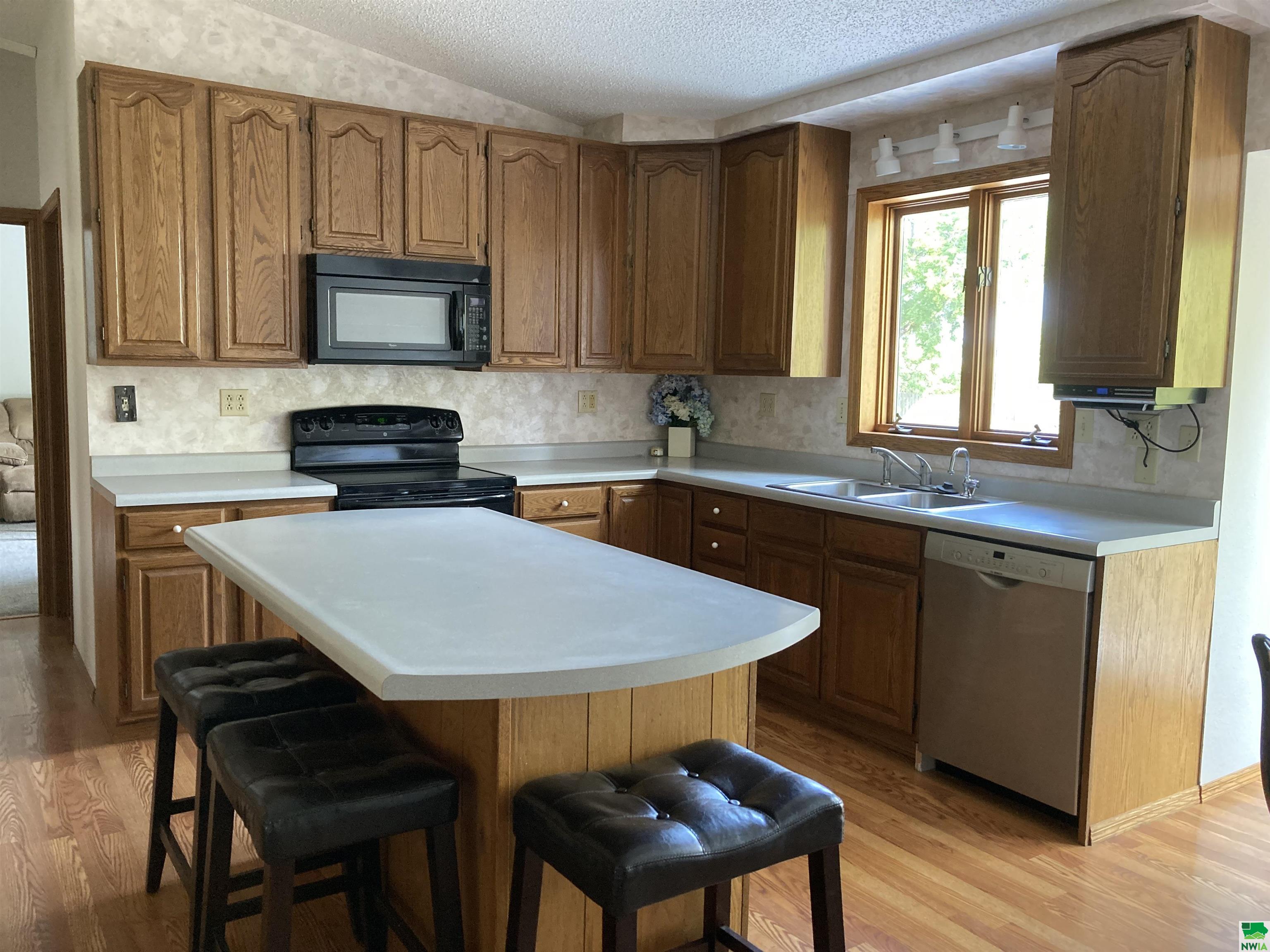MLS #827876