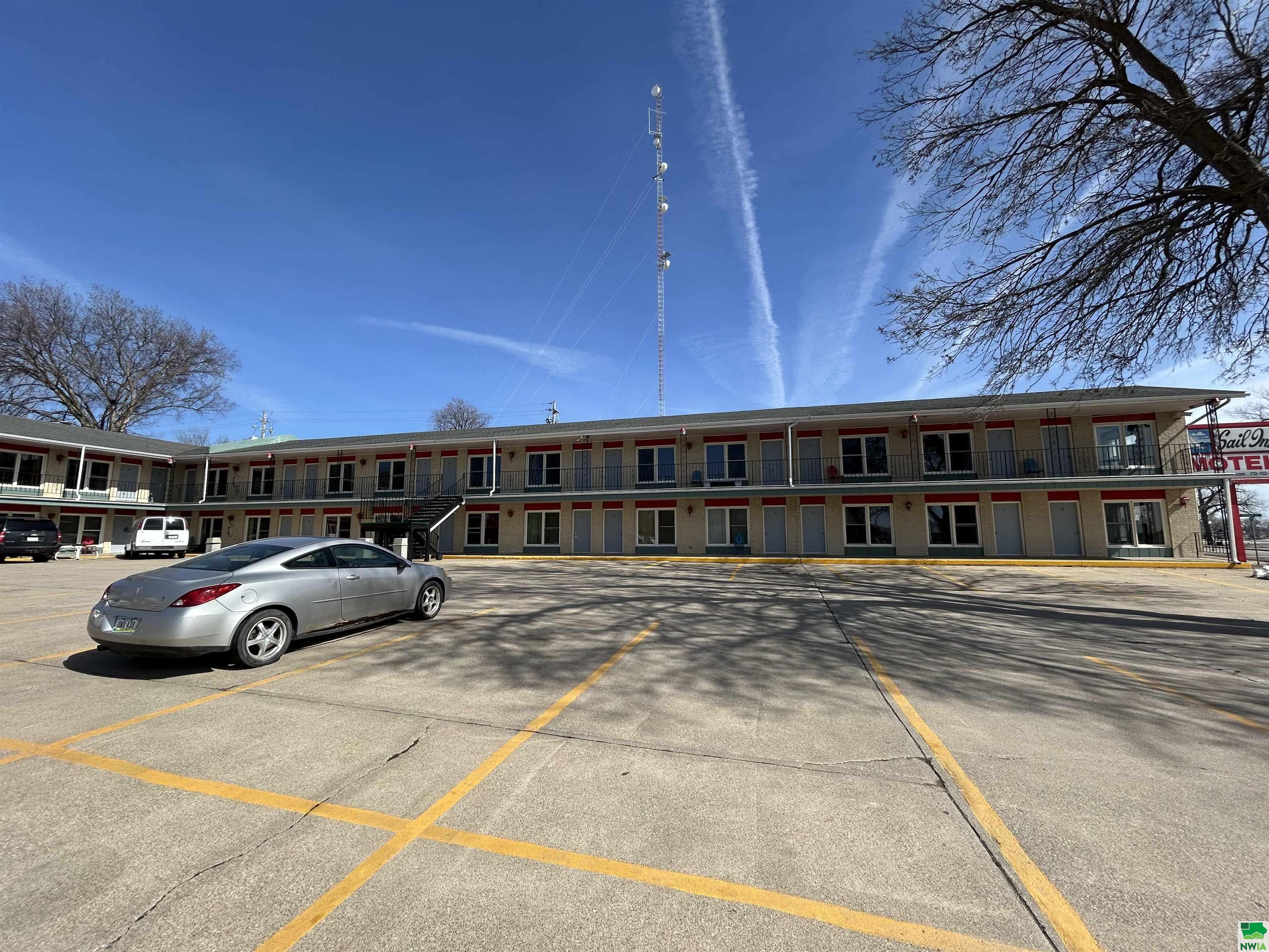 1015 Lakeshore Drive E, Storm Lake, IA 50588 