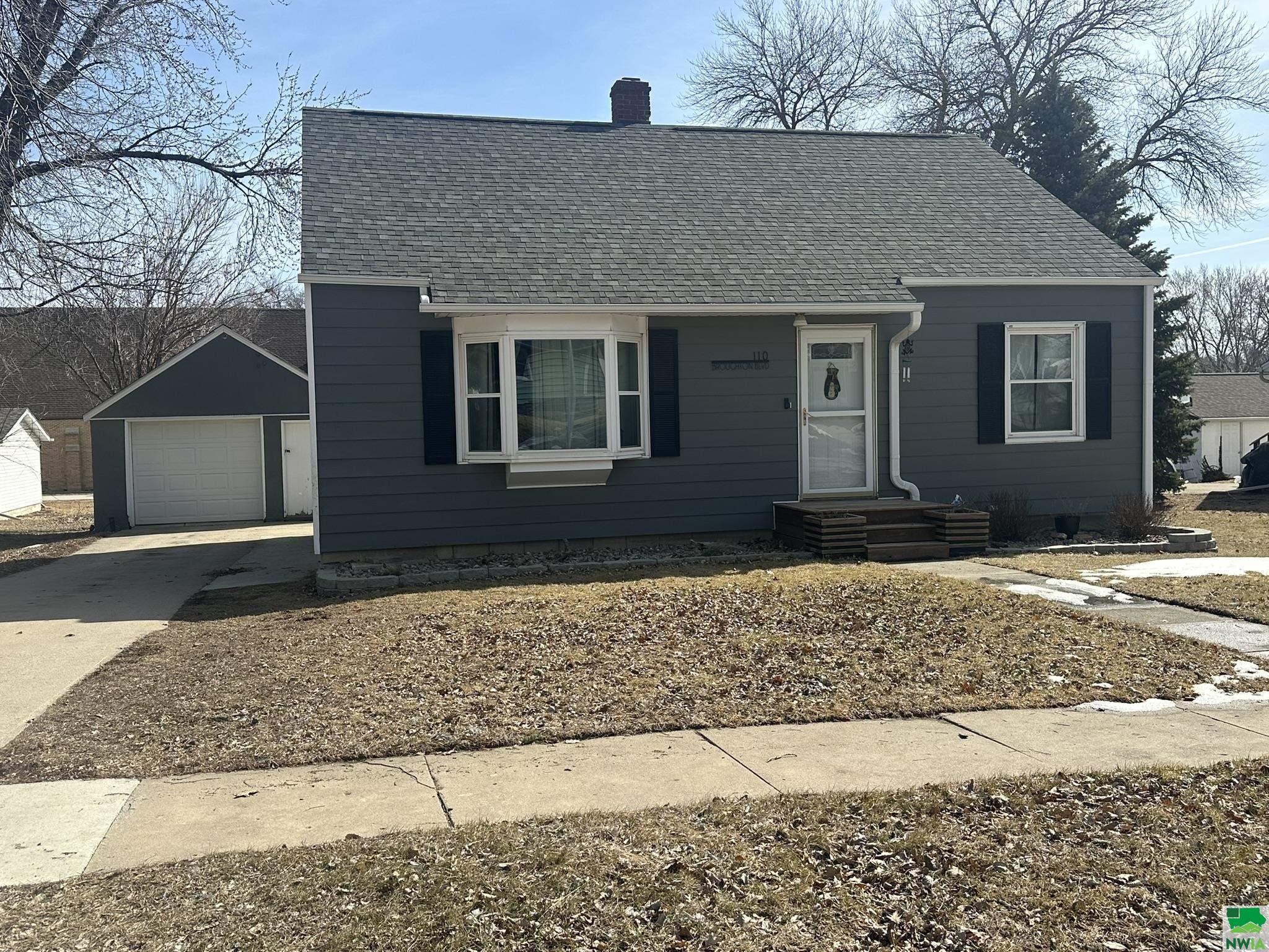 MLS #827887