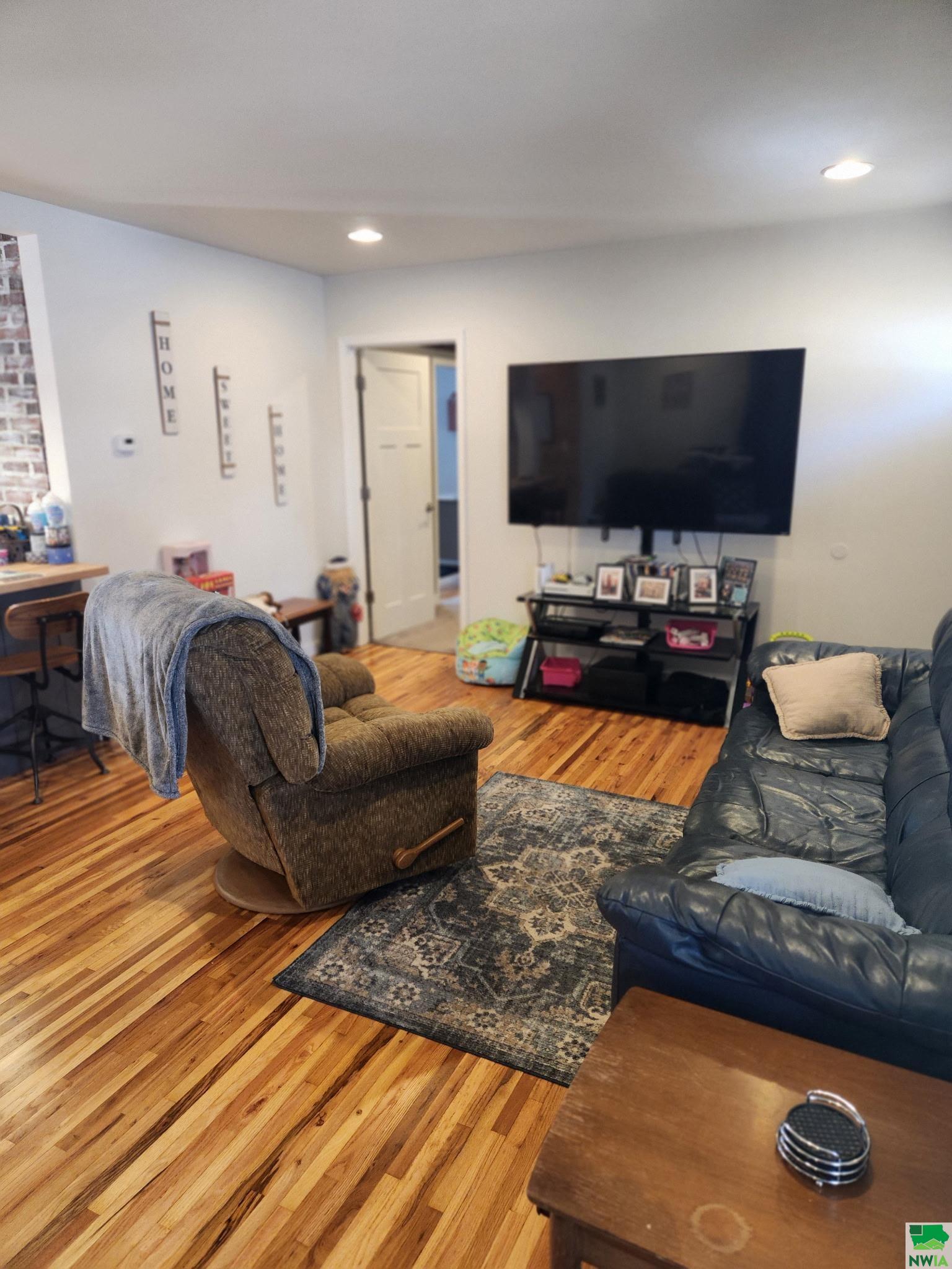 MLS #827887
