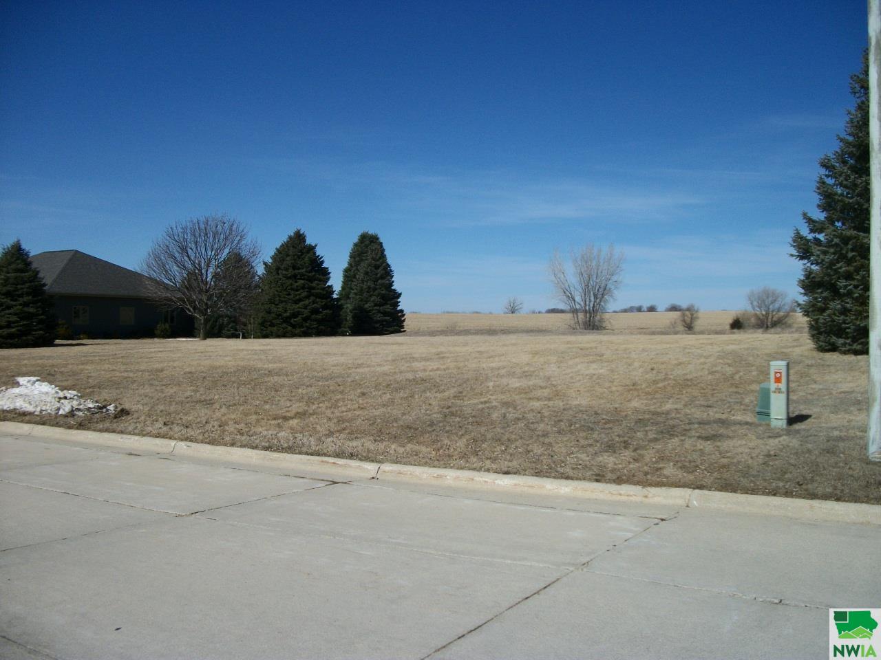 312 Coyote Dr, Cherokee, IA 51012 