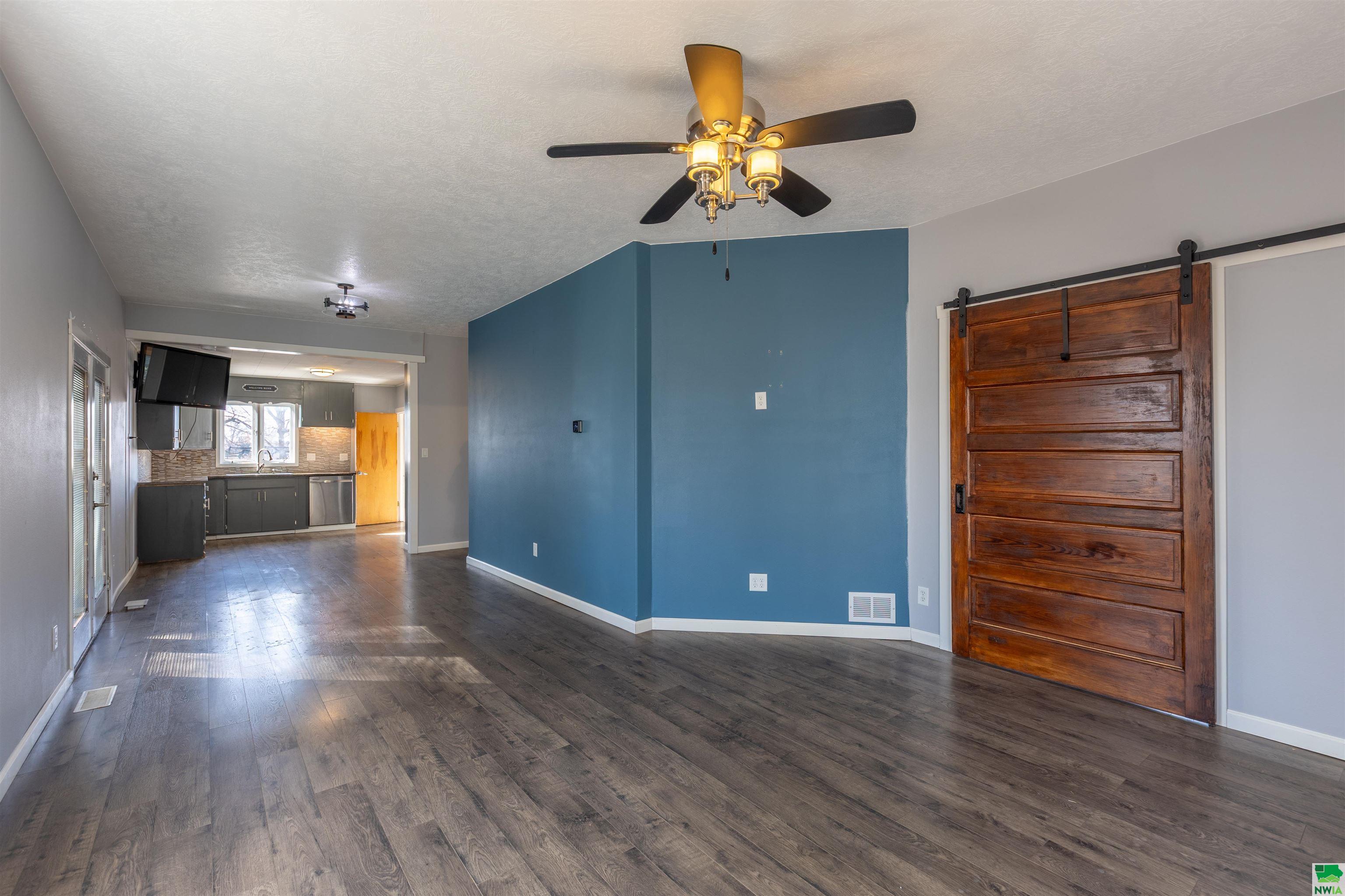 MLS #827896