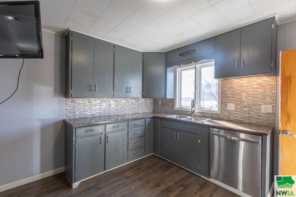 MLS #827896